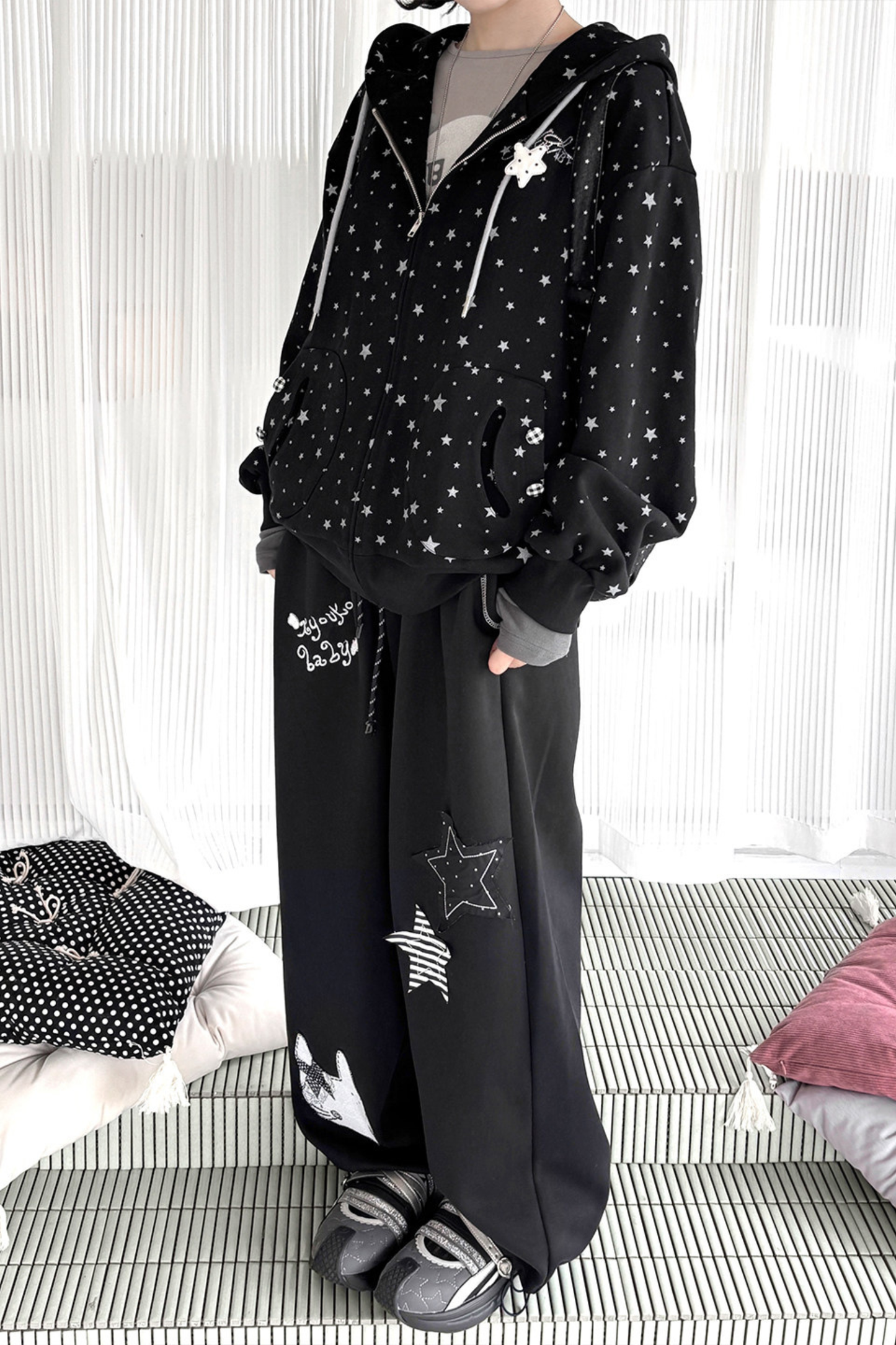 Star Design Hoodie + Loose Pants