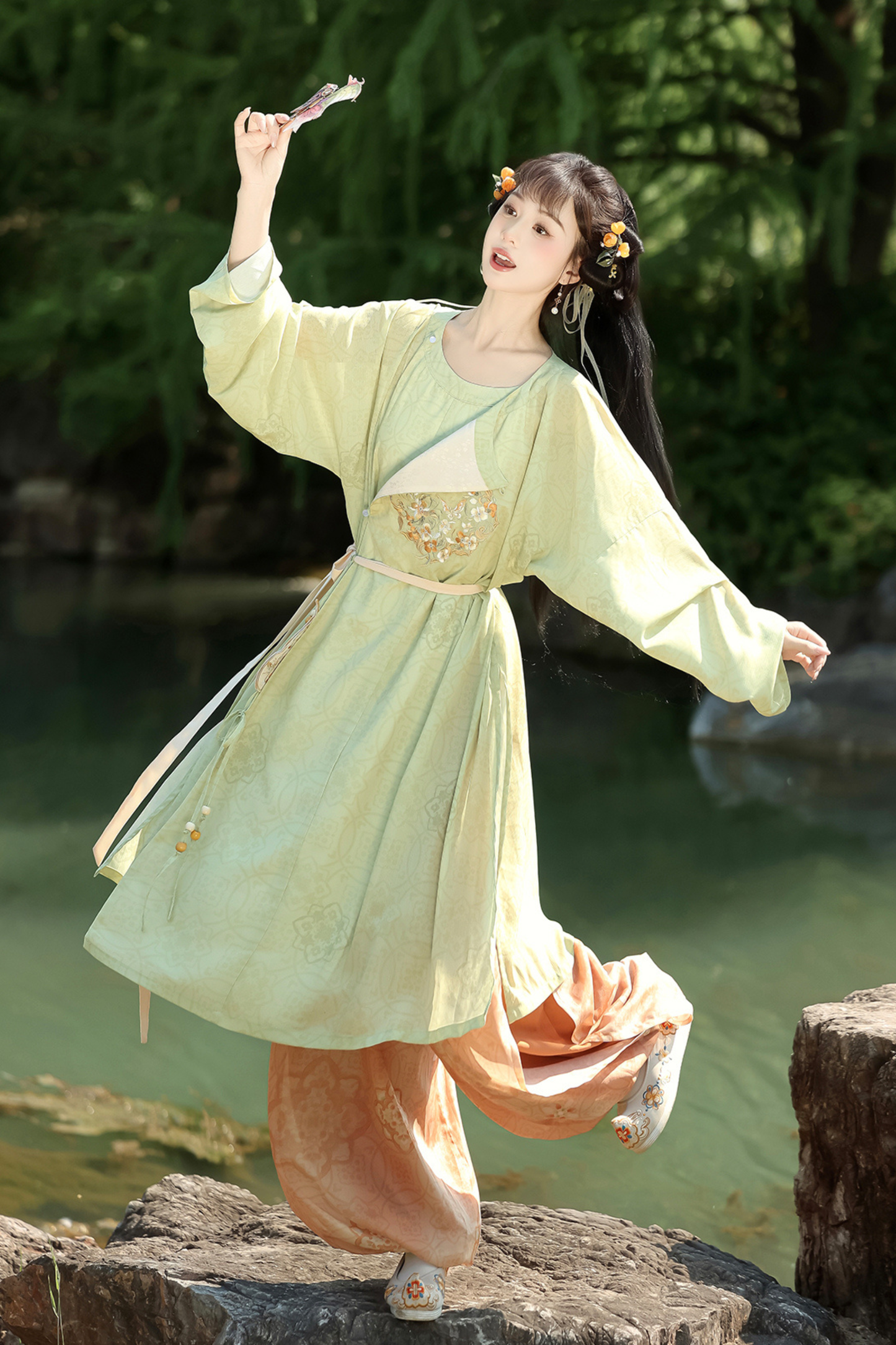 Retro Round Neck Robe China Top + Balloon Pants