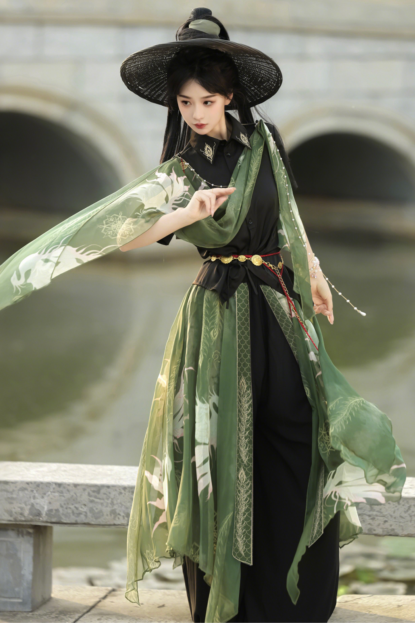 ネバーレスアイランドチャイナトップス+バルーンパンツ