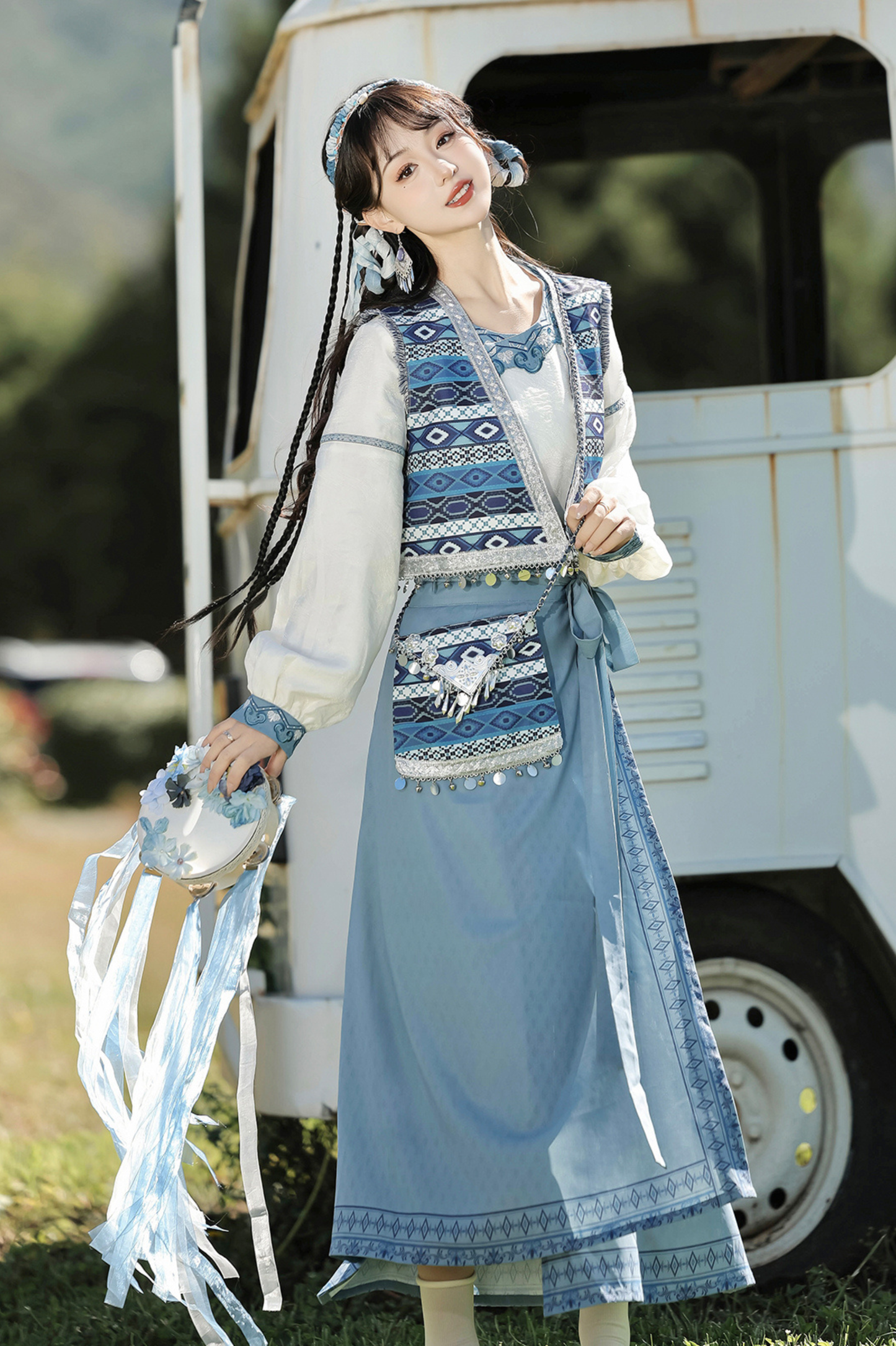 Weiyan Hulan ethnic vest + top + skirt + shoulder bag