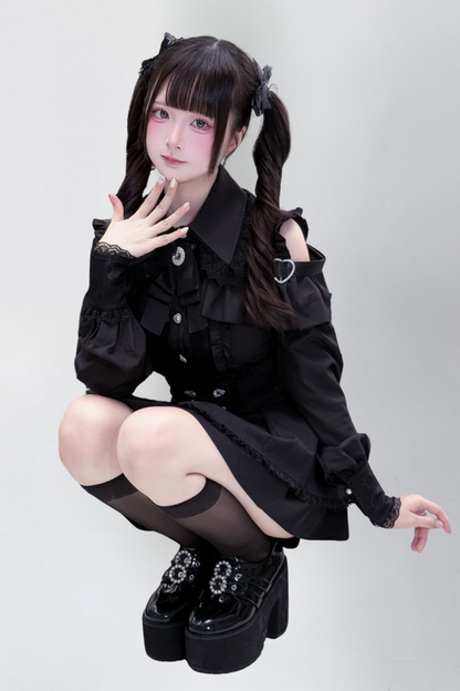 [Deadline for reservations: October 15] Open Shoulder Heart Leather Strap Ruffle Ribbon Shirt