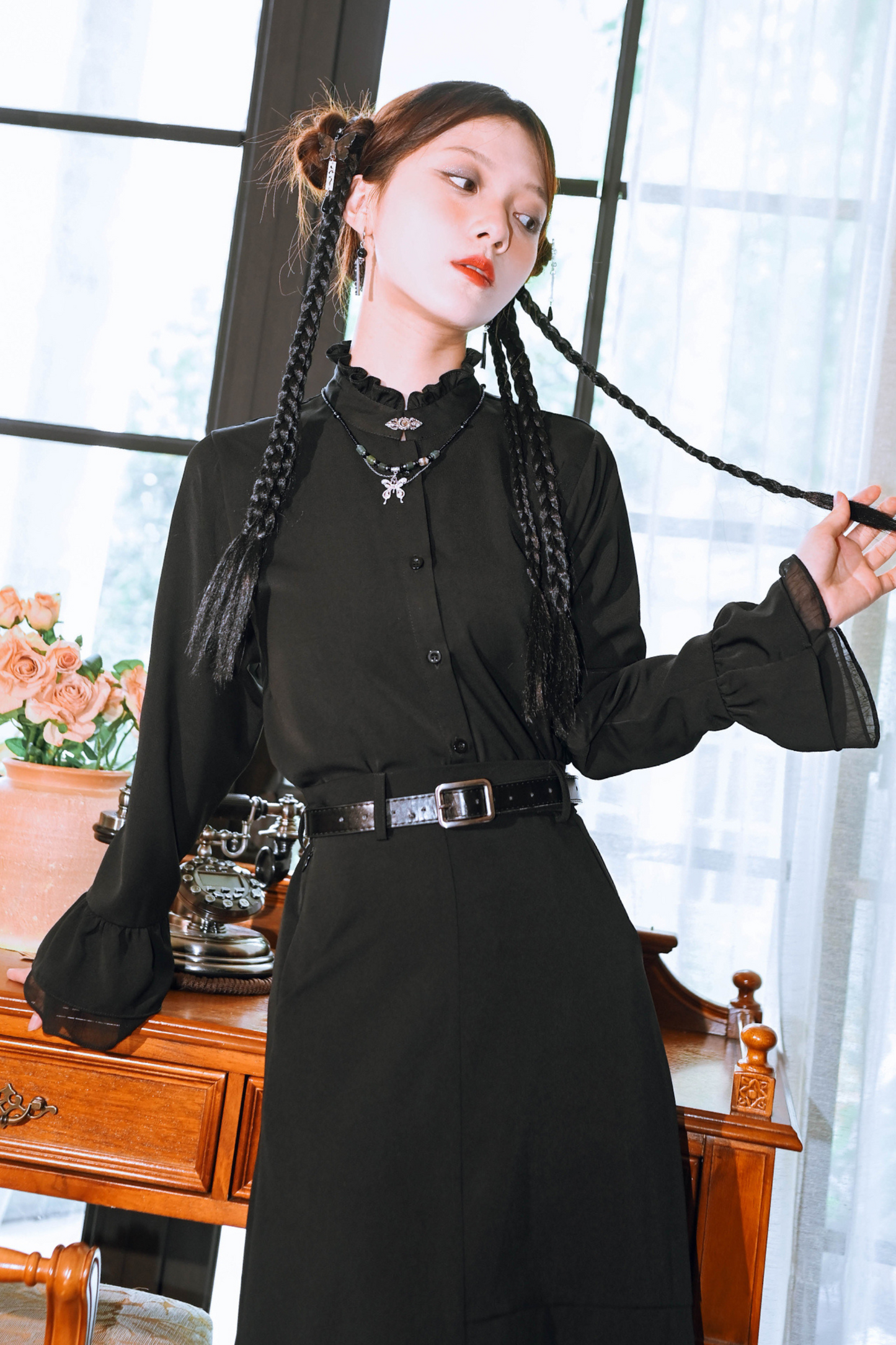 Metal button stand collar shirt