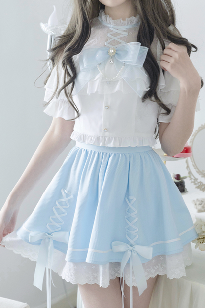 Lace short off-the-shoulder shirt + lace-up skirt