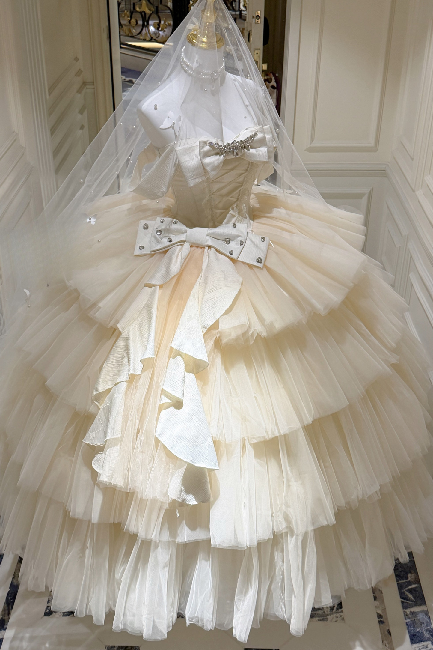 [Vorbestellung bis 31. März] Ewiger Edelstein-Hochzeitsrock + Schal + Ärmel + Schleier + Schleppe