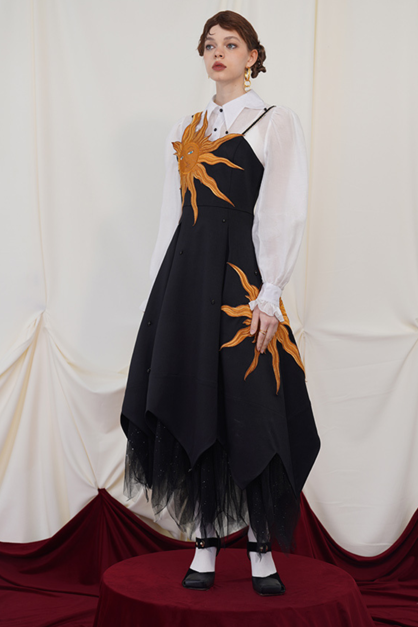 サンフラワーストラップスリムスイングレトロドレス