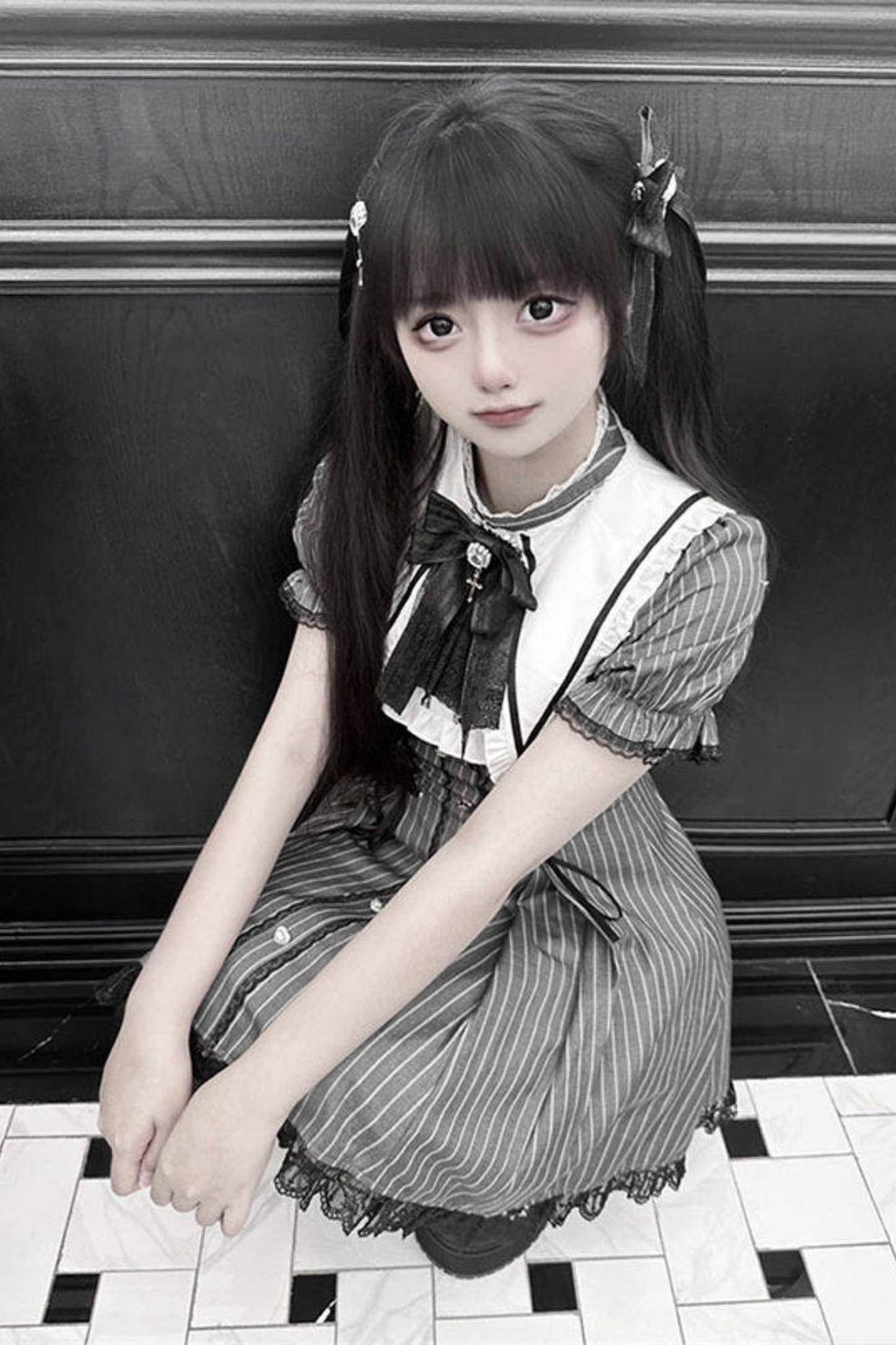 Dark Kawaii Schnür-Streifenkleid