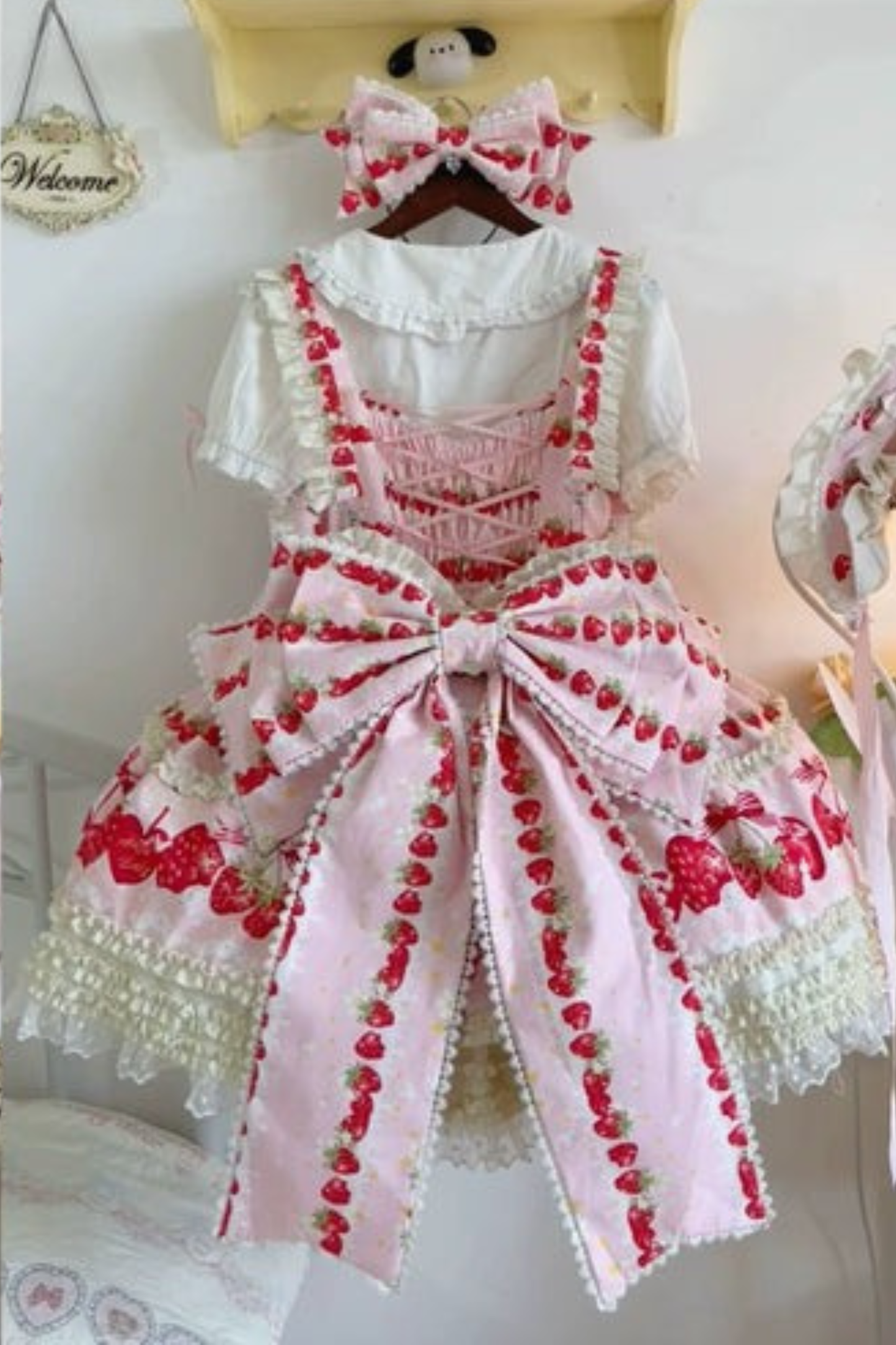 ストロベリーロリータジャンパースカート+ラビットヘアスカーフ+ビッグリボン+トップス+ハット+ボンネット