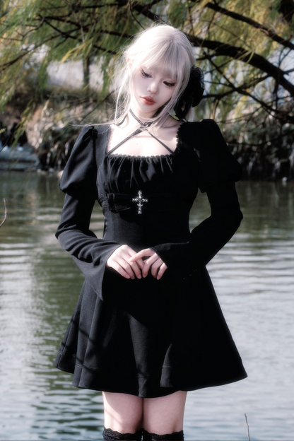 ダークゴシックガールフレアドレス