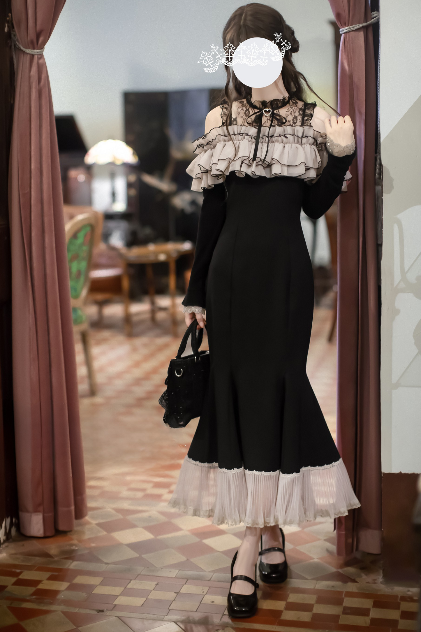 Voluminous Ruffled Off-the-shoulder Edge Fishtail Dress