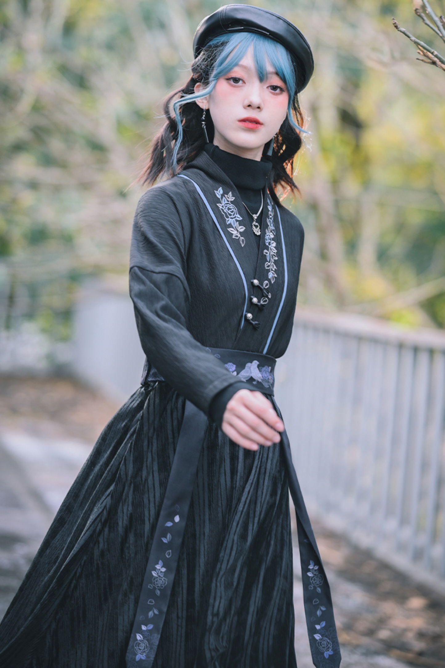 ルアンミントゥドリームチャイナトップス