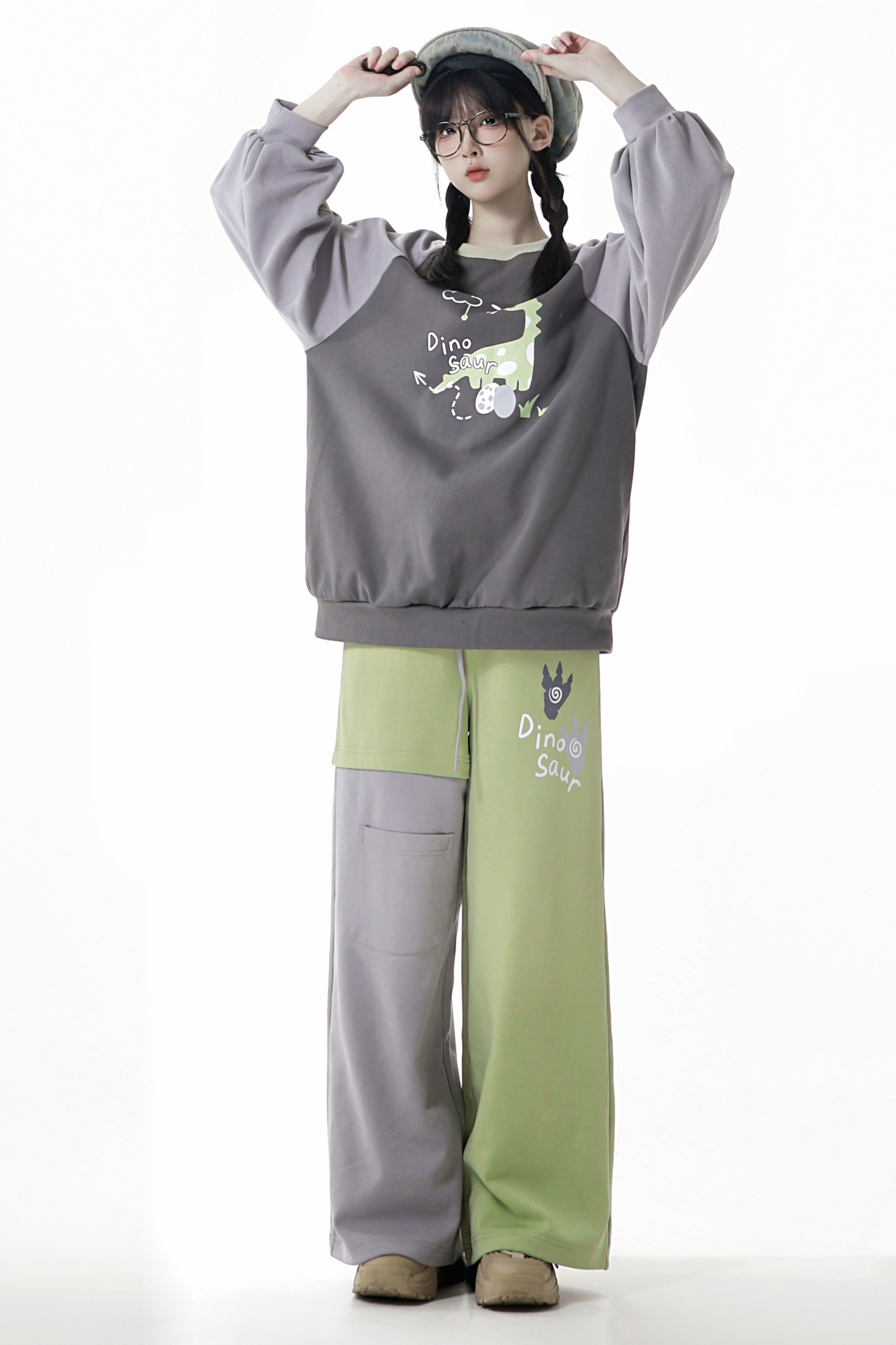 フォレストティーカジュアルフードスウェットス+スウェット+アシメパンツ+カジュアルパンツ