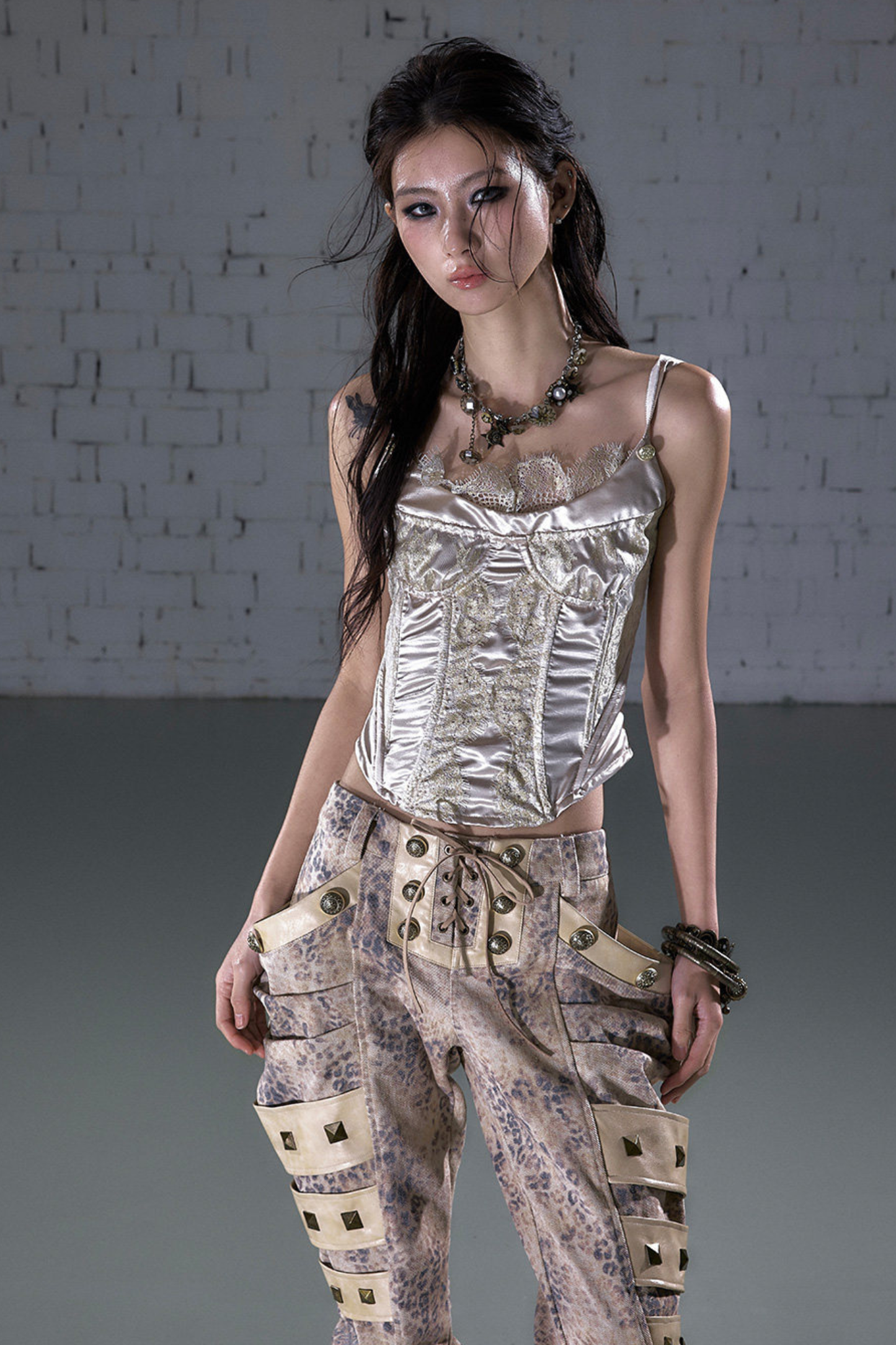 레트로 레이스 새틴 바스티에르 캐미솔