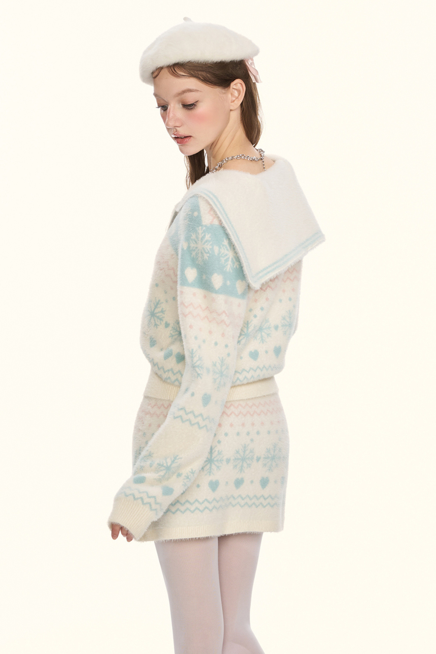 Snowflake sailor collar knit + tight skirt