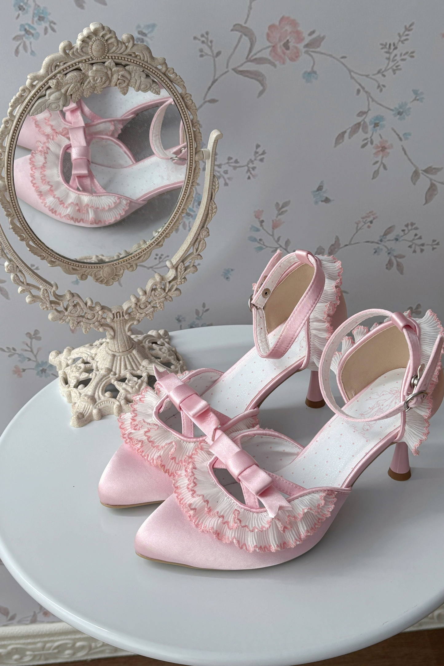 エレガントポインテッドトウロリータシューズ