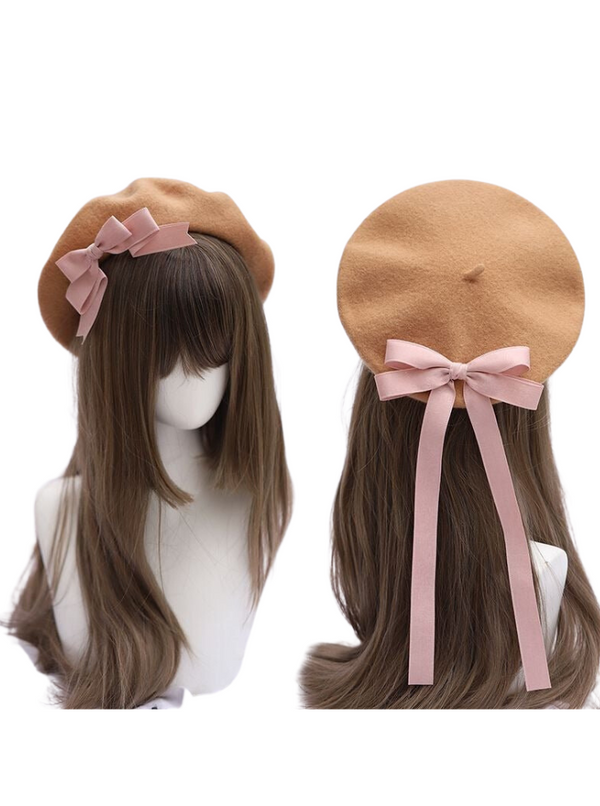 Sweet beret with ribbon