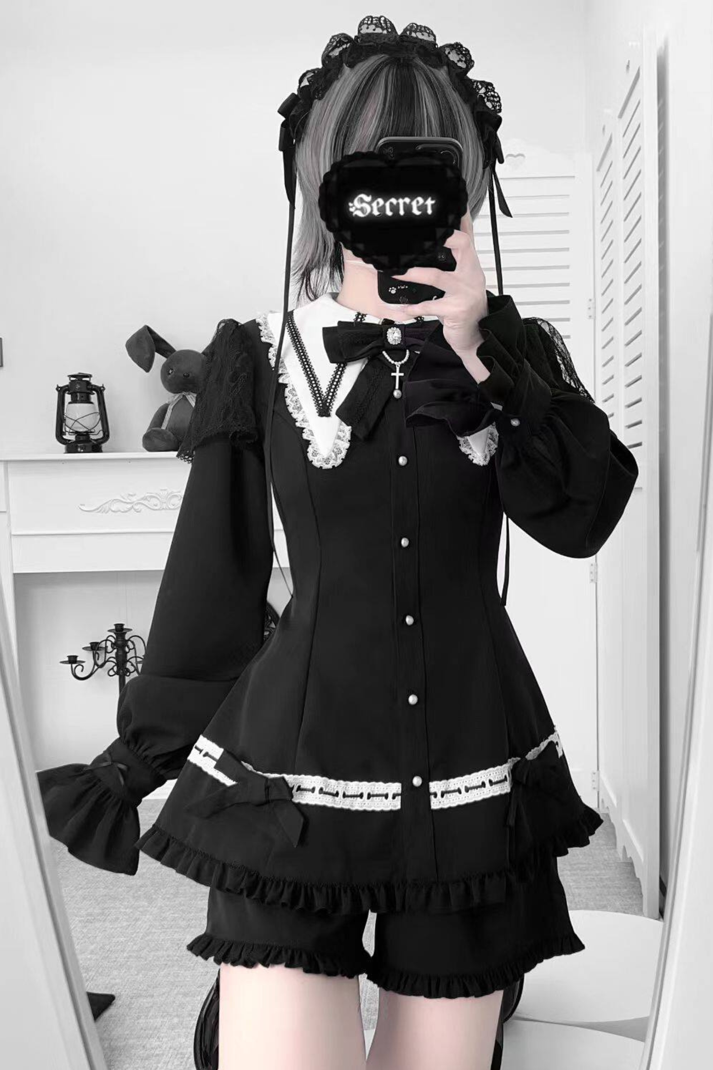 ゴシックフリルダークトップス+ショートパンツ