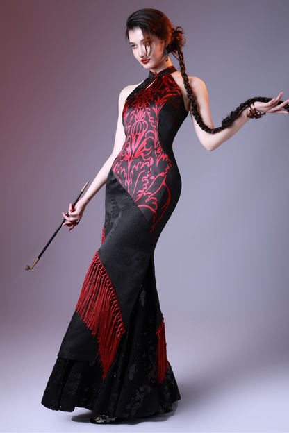 ダークファイアノースリーブドレス