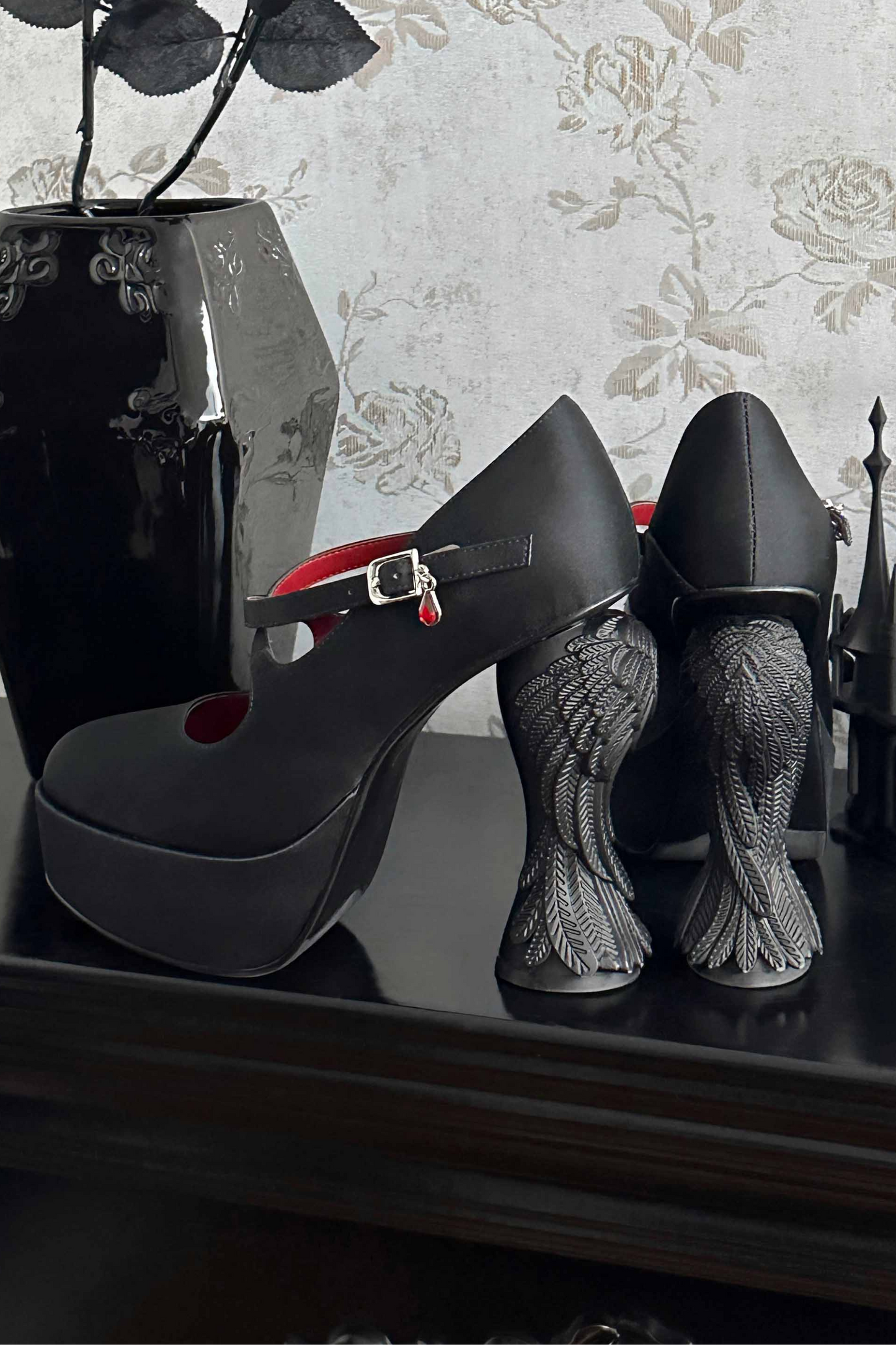 ゴシックセンスダークエンジェルウィングヒール