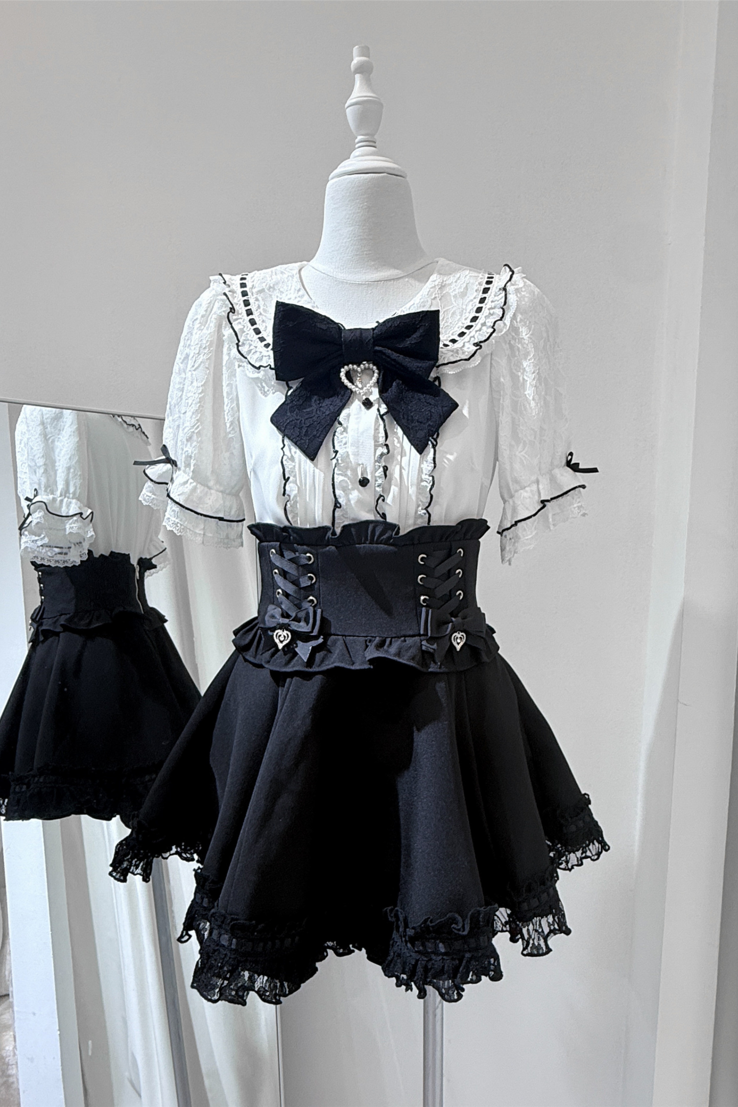 ドールカラーレースシャツ+キュロット