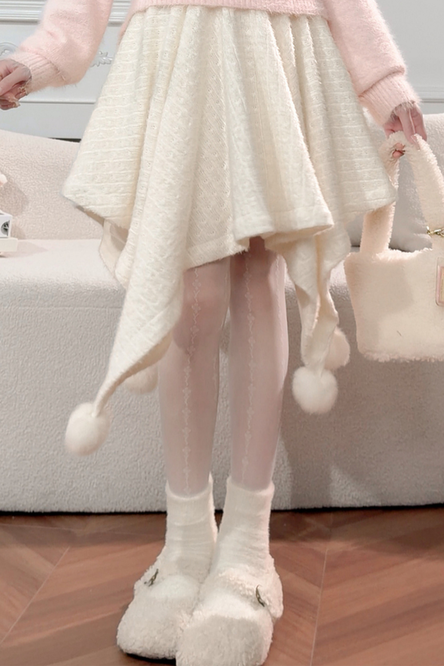 スノーボンボンアシメスカート