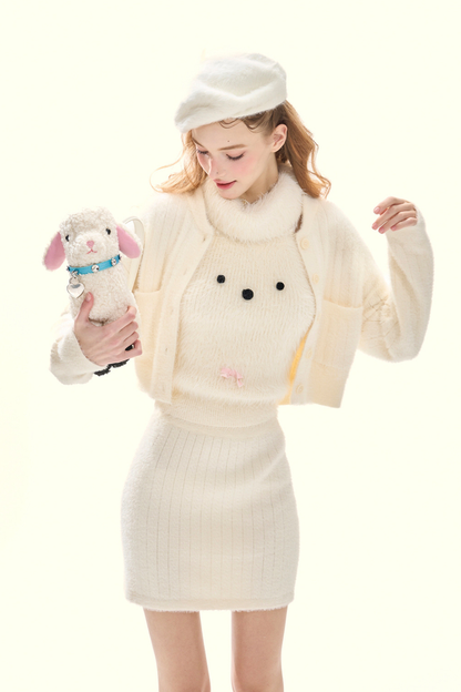 ミルキーホワイトミンクニットカーディガン+タイトスカート