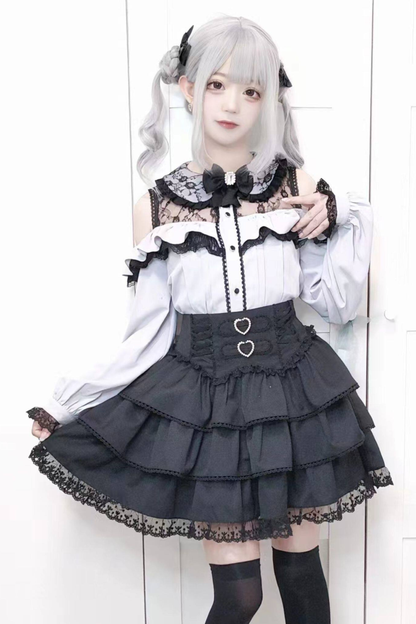 Schulterfreies Spitzenhemd + Rock