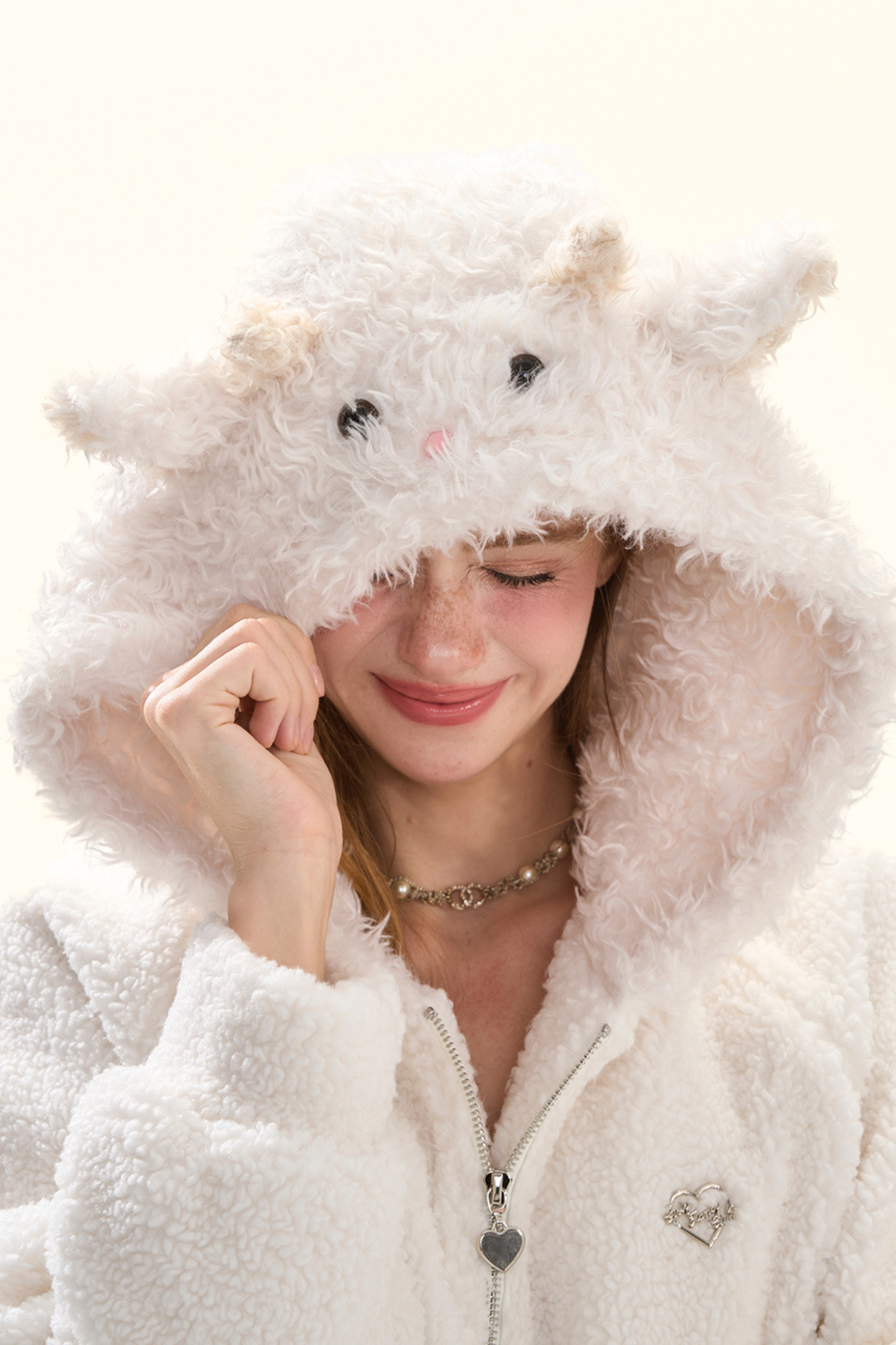 ラムファーフードジャケット+ショートパンツ