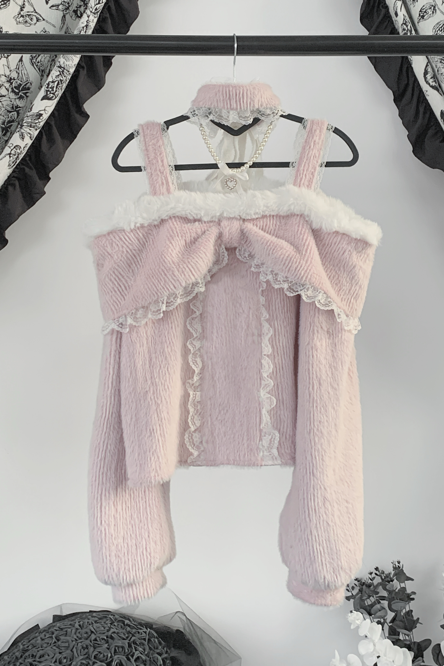 レースリボンオフショルダートップス