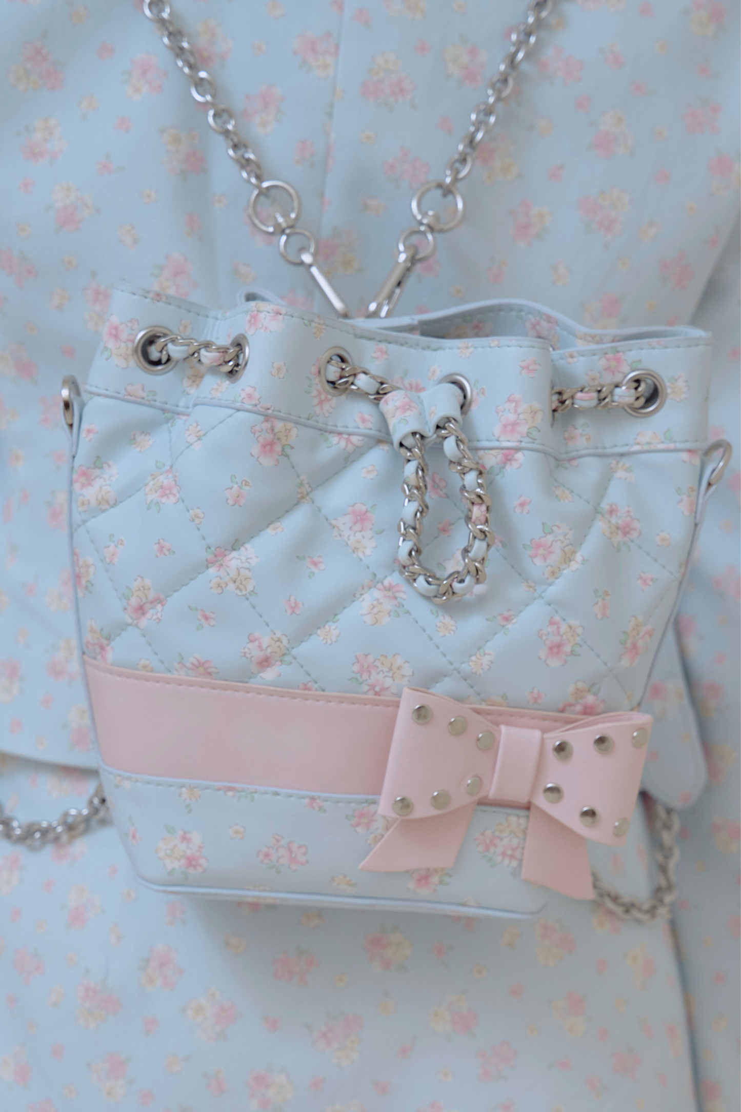 フローラルフラワーキルティングチェーンバケットバッグ