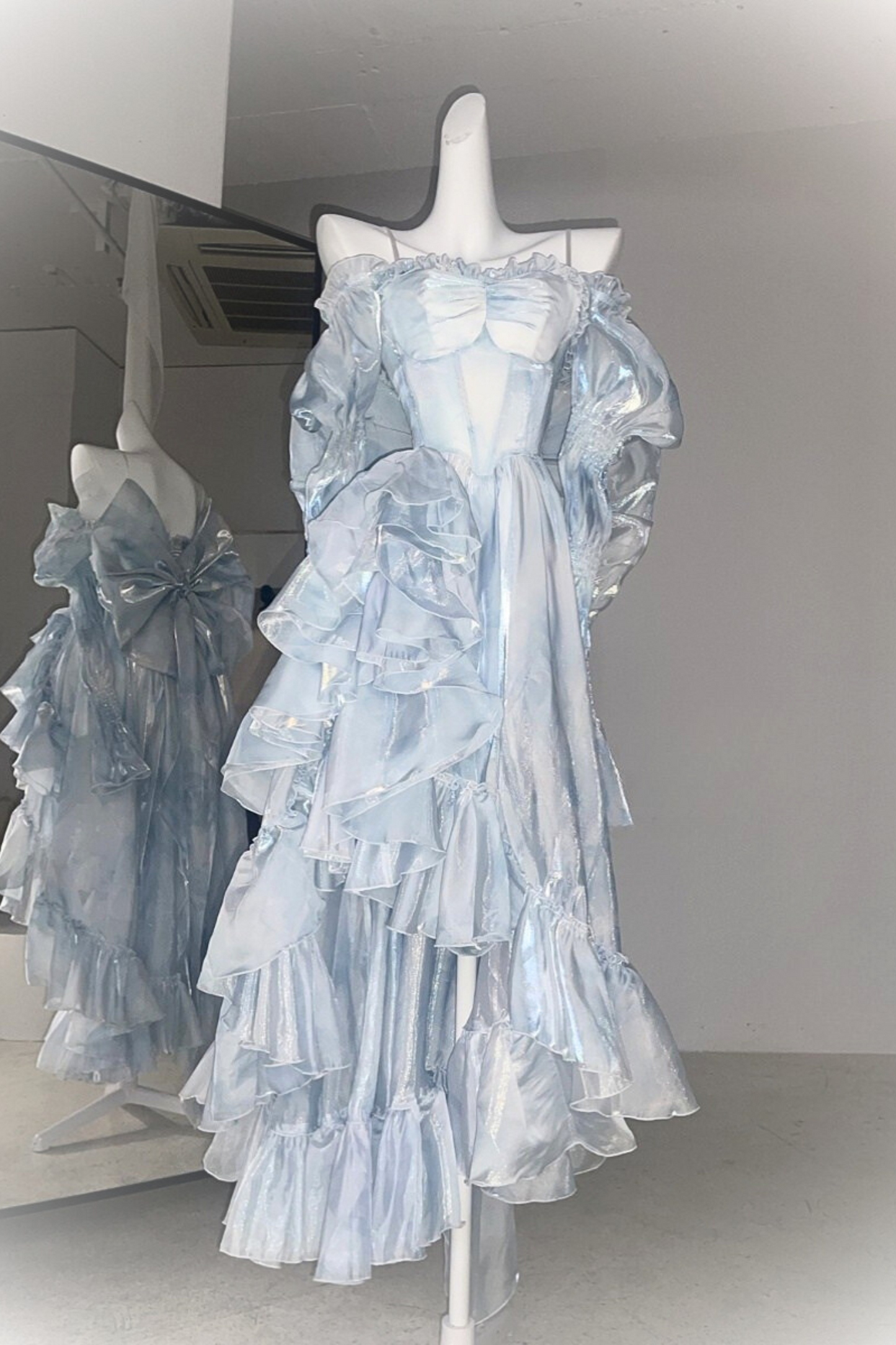 [Pre-order product] Snow Blue Sparkling Series Long Tail Bustier Dress + Back Ribbon