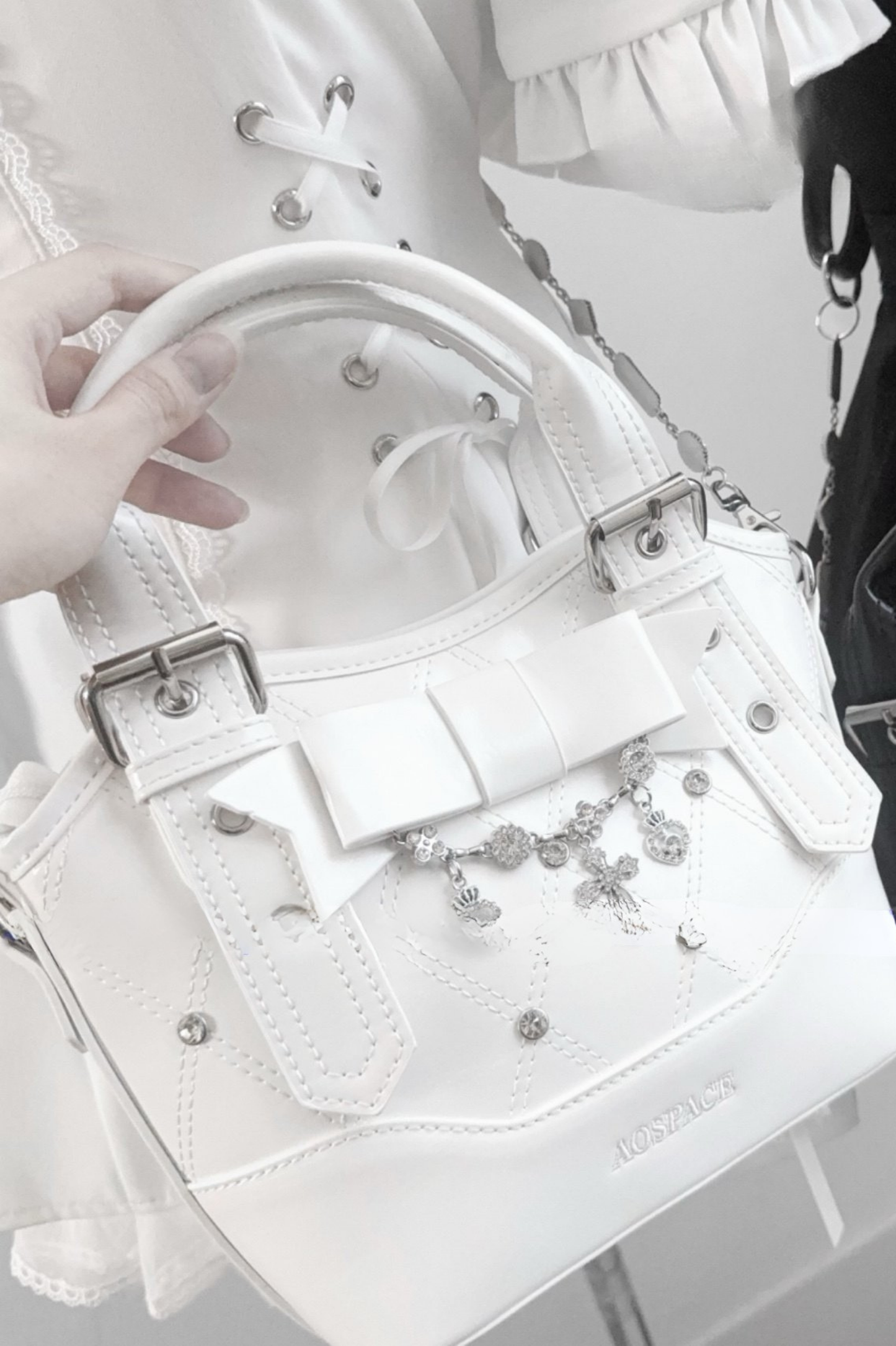 Diamond Patterned Bowknot Tote