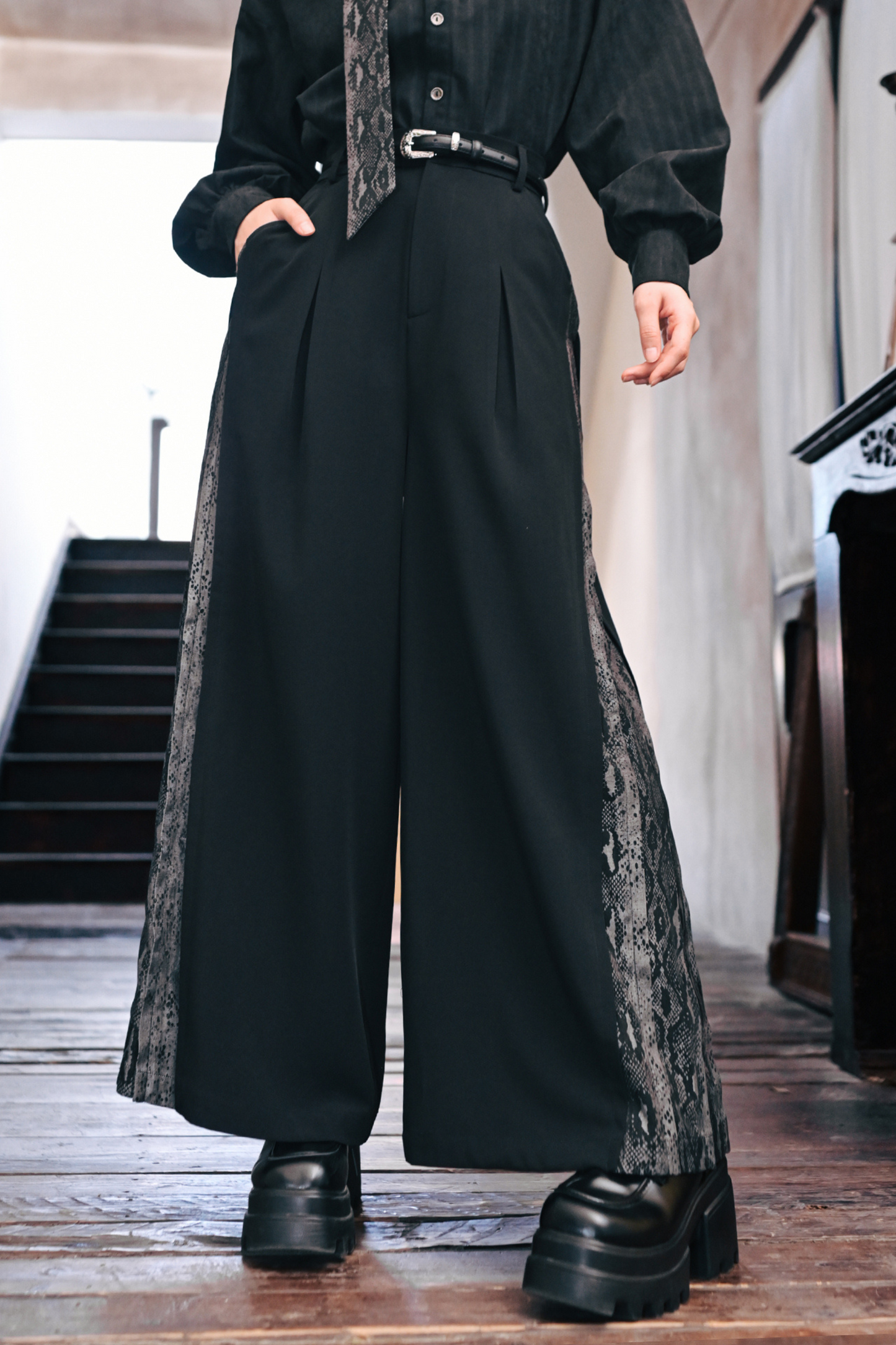 Scalerelle Wide Leg Pants