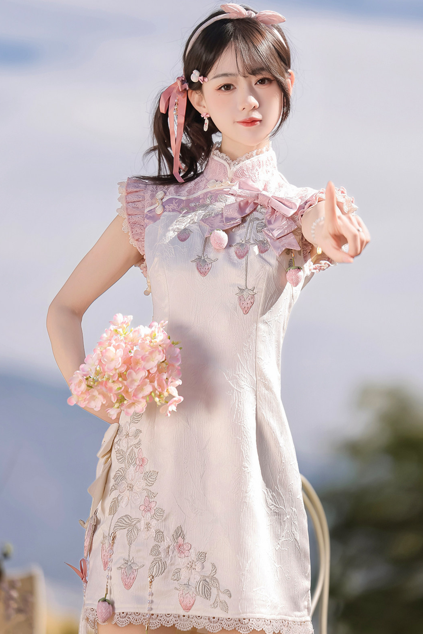 ストロベリースイートチャイナノースリーブドレス