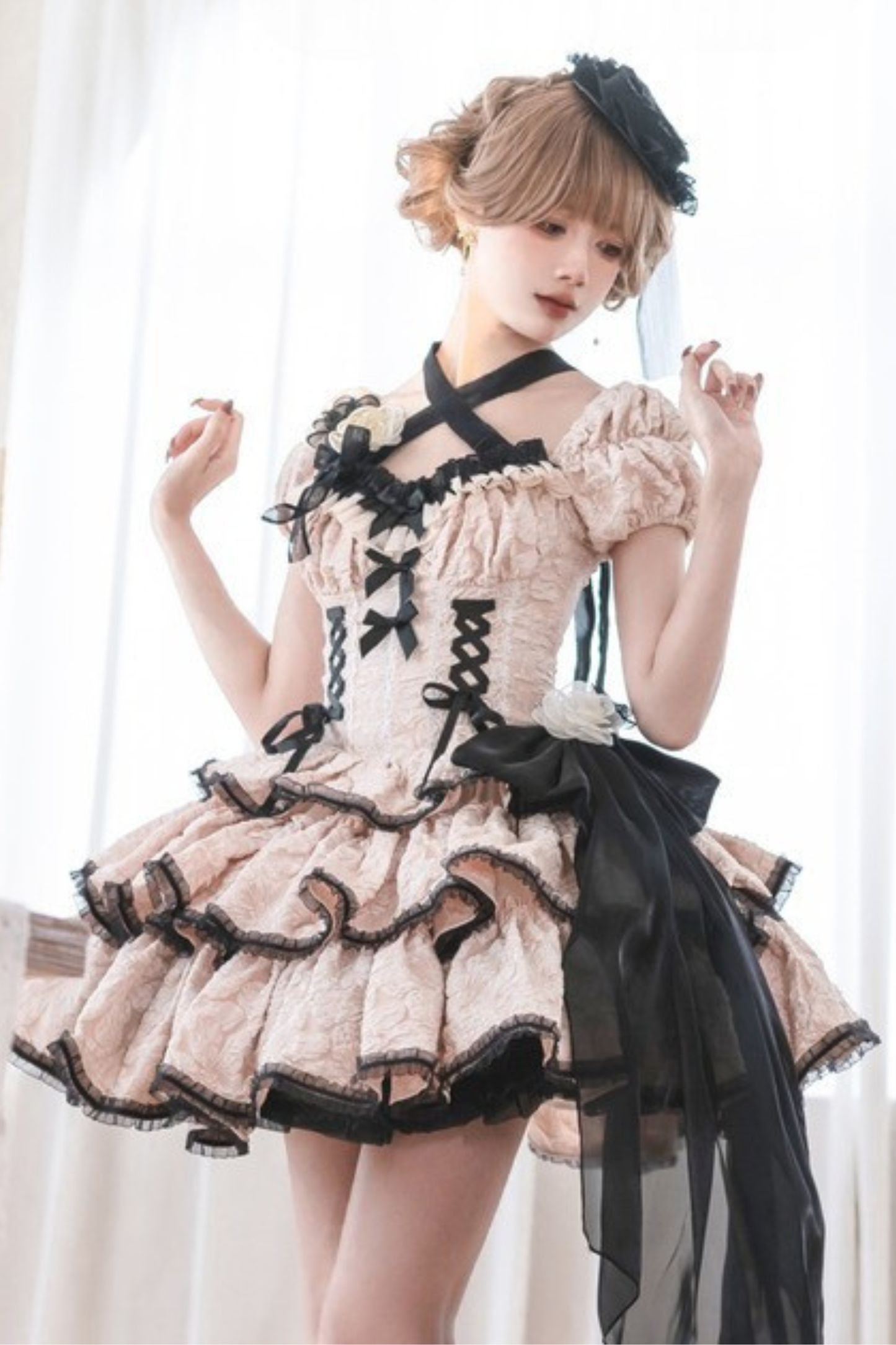 スイートダークレースアップロリータドレス