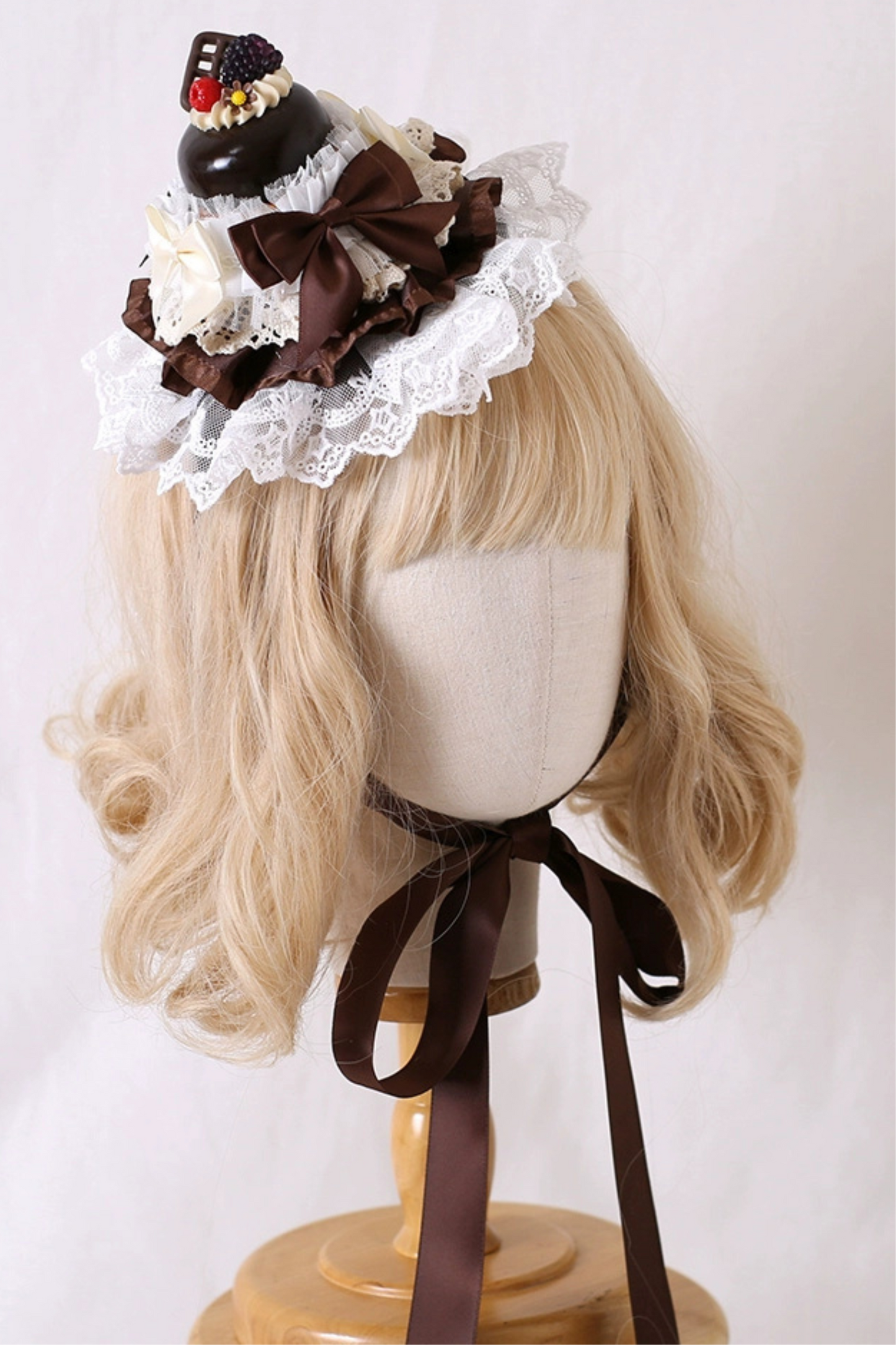 レースケーキアンソニーケーキシルクハット