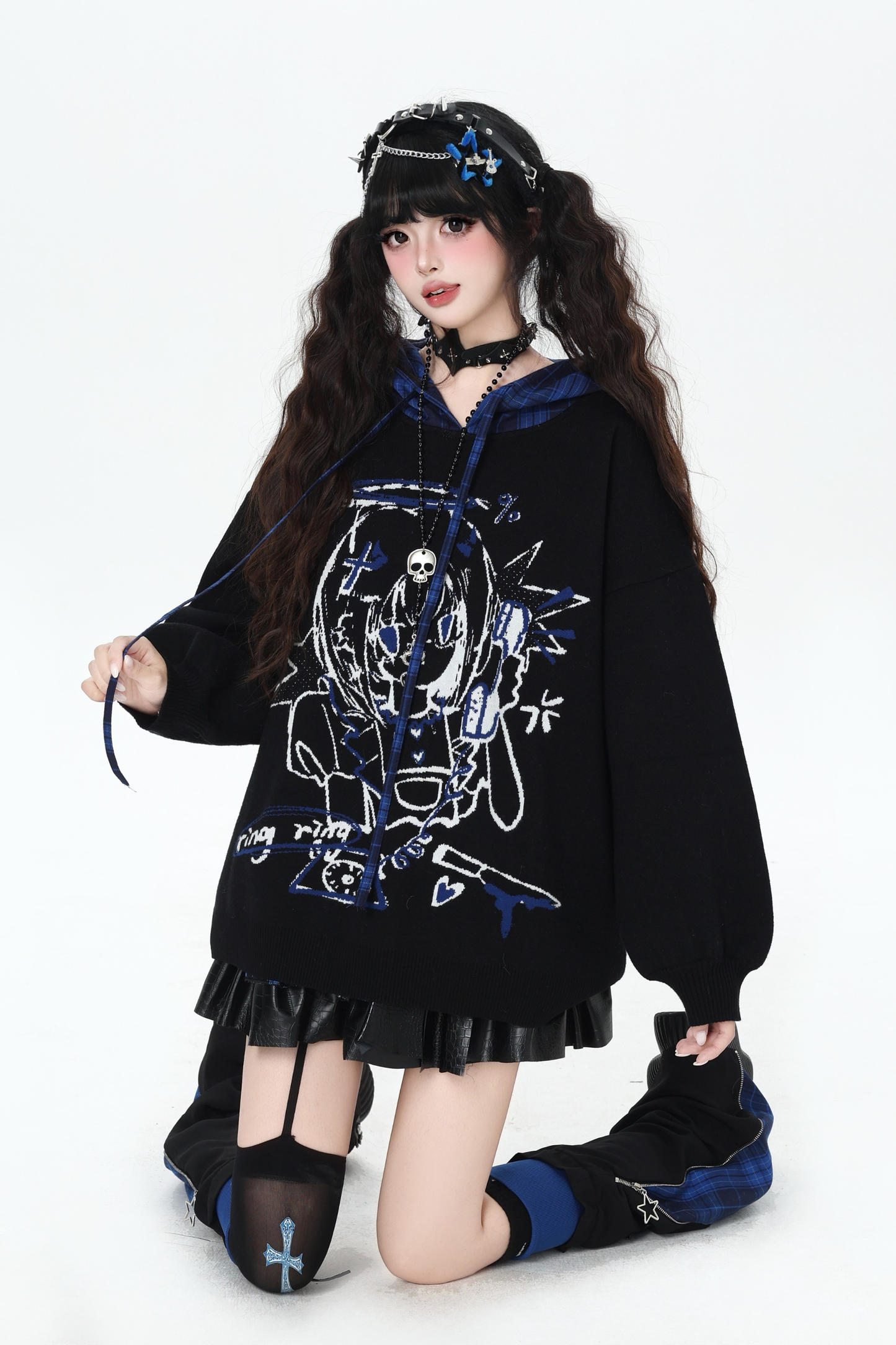 パンクガールチェックフードルーズセーター