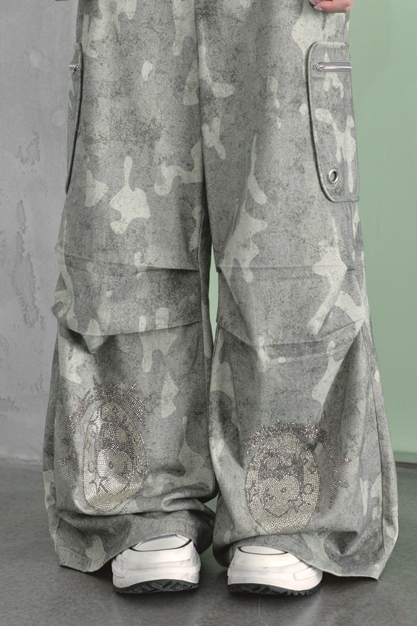 ラインストーンカモフラージュパンツ