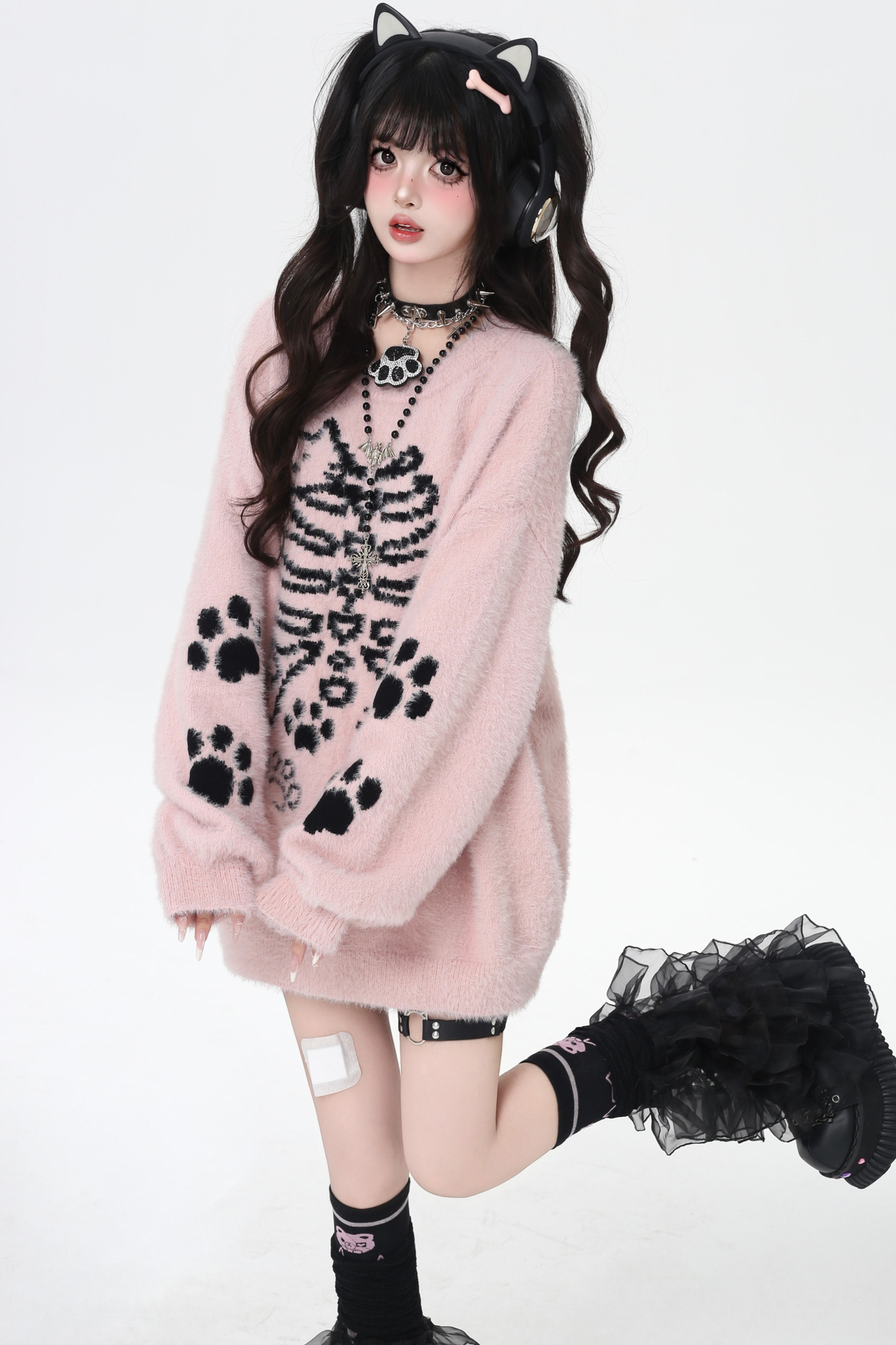 Dark Sweet Cat Design Loose Knit