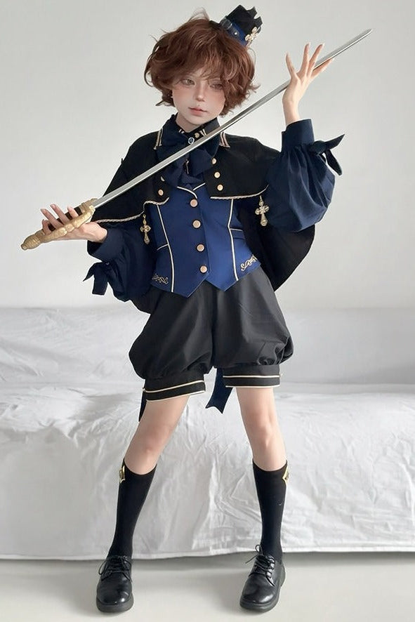 [Date limite de réservation : 13 septembre] Ensemble élégant prince bleu foncé/blanc en quatre pièces [chemise à volants, gilet, short, 4 rubans]