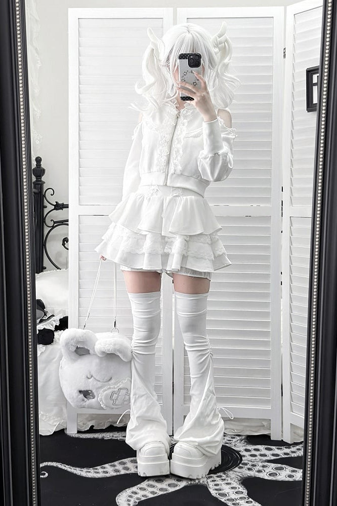 [Reservierungsschluss am 16. September] Set aus langärmligem Cold-Shoulder-Hoodie-Top mit Spitzenrüschen + Stufenrock mit Innenshorts