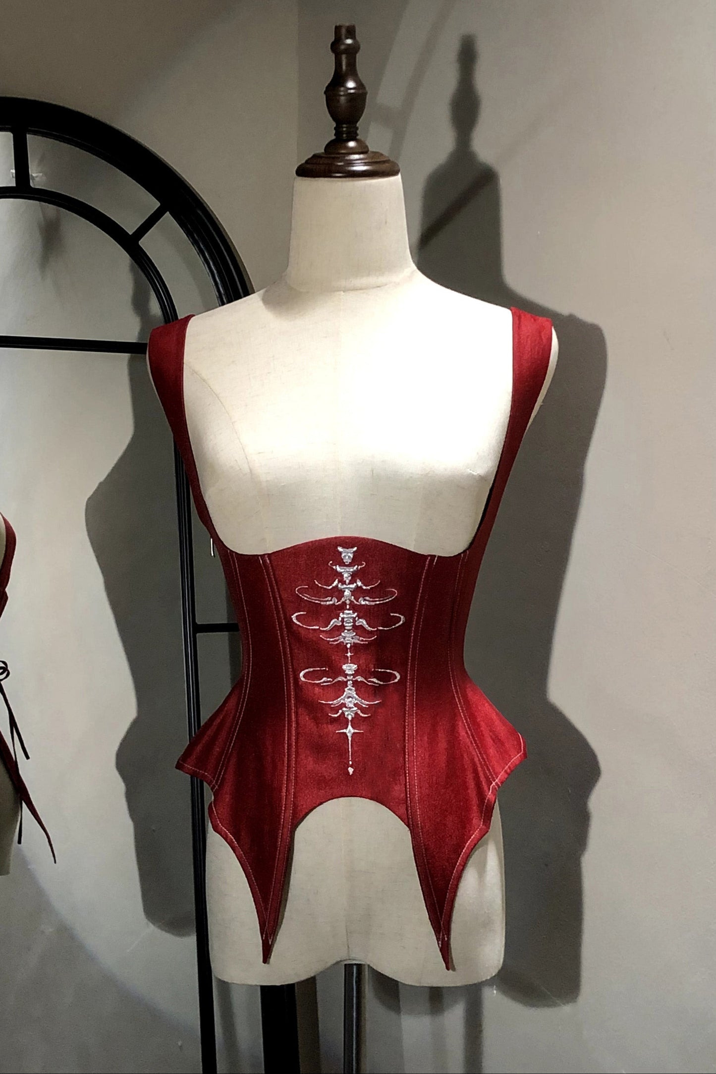 【12月3日予約締切】inverted spell contract ダークゴシックウィッチレッドドレスフルセット＋シャツ＋ベスト＋スカート