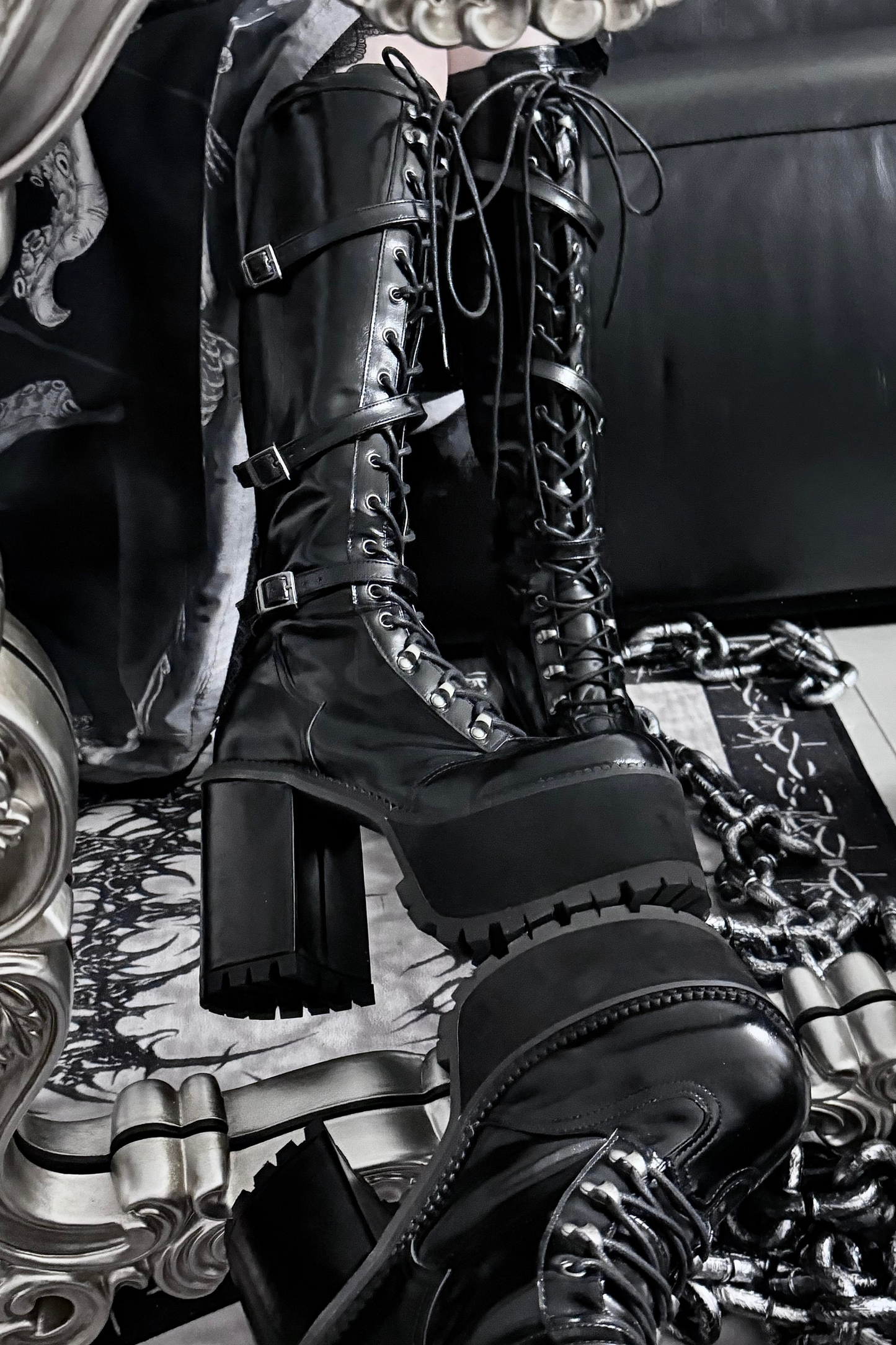 【4月4日予約締切】レースゴシックスエードレースアップブーツ