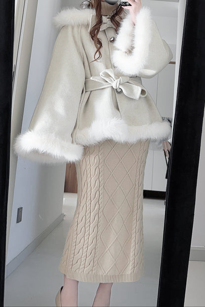 [Deadline for reservations: December 18] Bunny Ear Hoodie Fur Ribbon Cape Coat