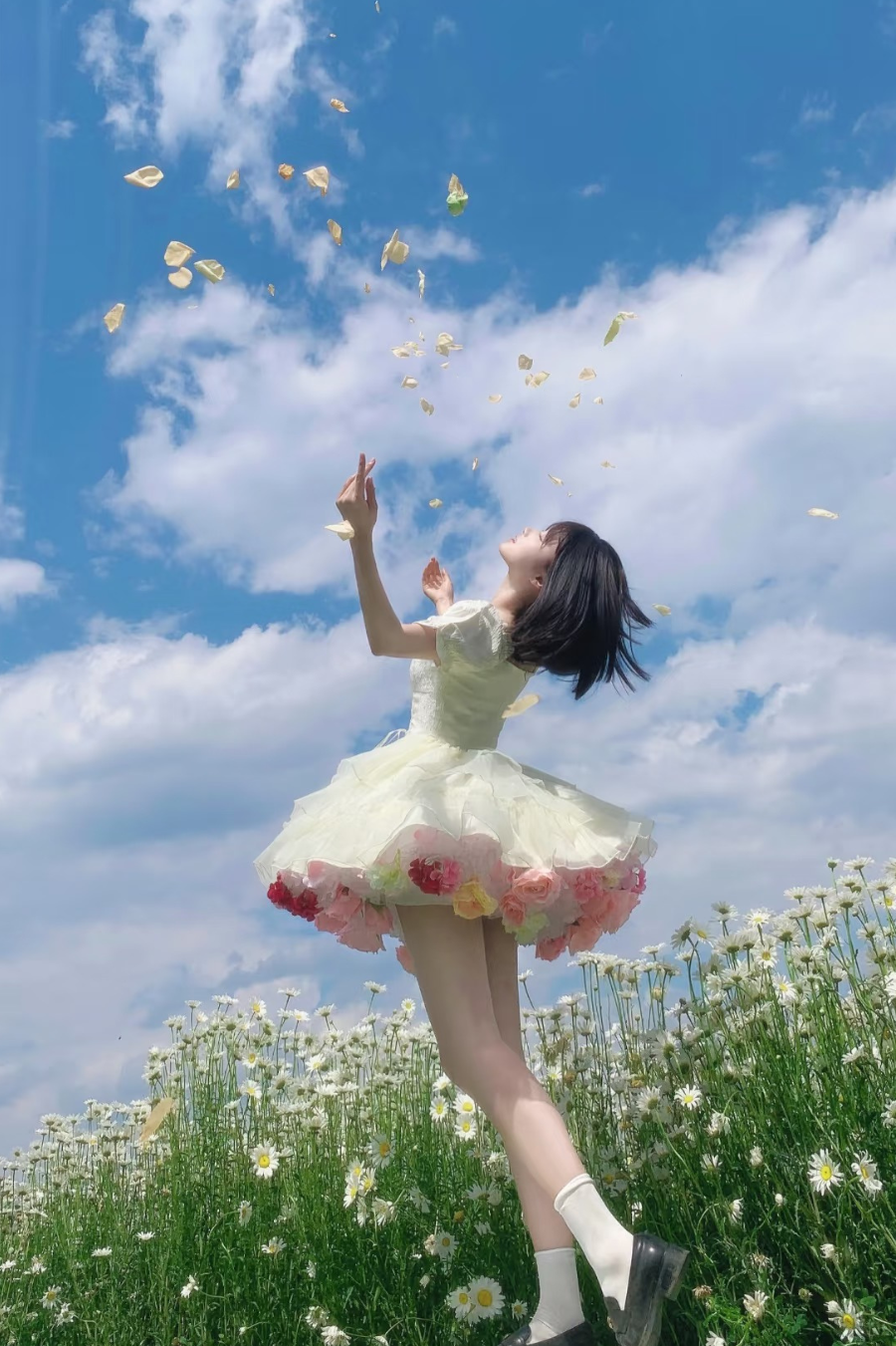 Harvest Spring Flower Pannier