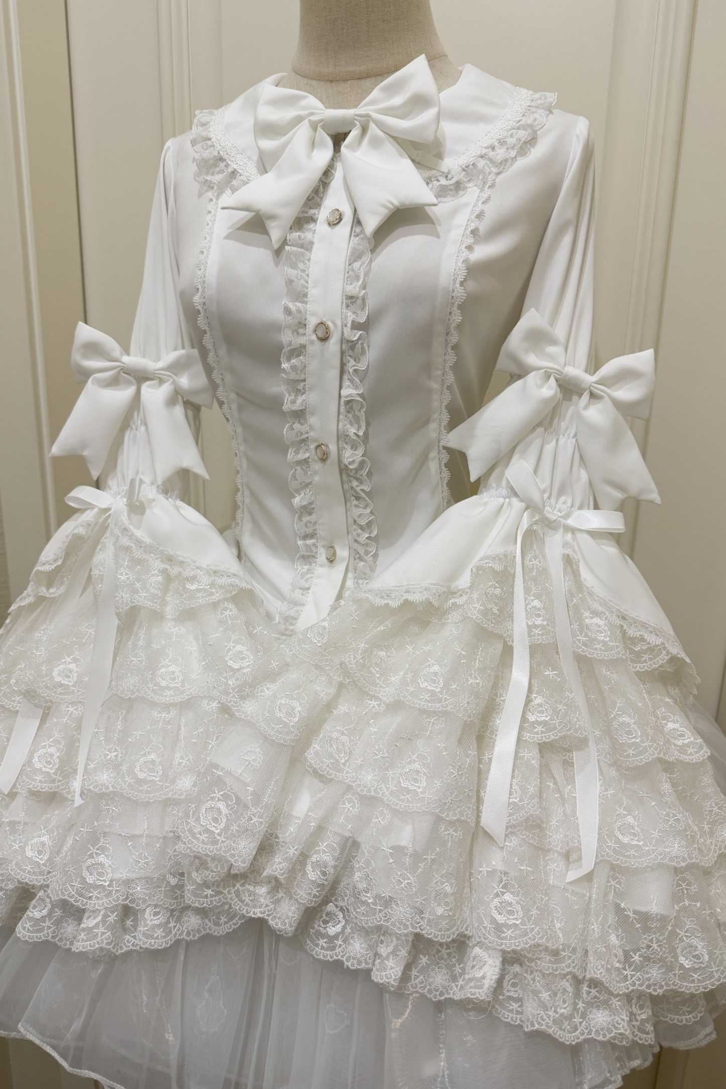 プリンセスリボンフリルスリーブシャツ