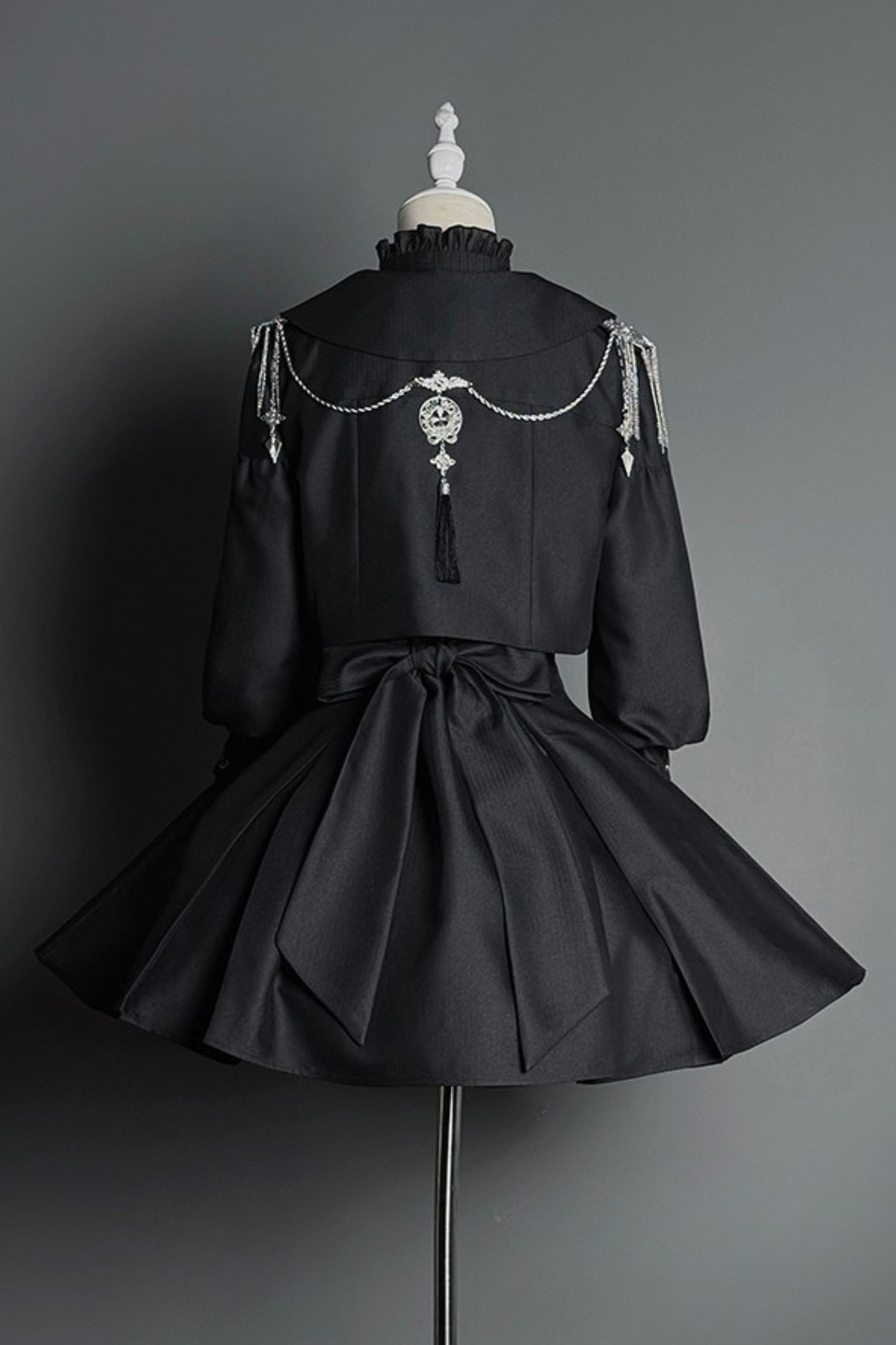 【1月8日予約締切】ダークナイトバトラーゴシックシリーズファーカラー付きショートジャケット