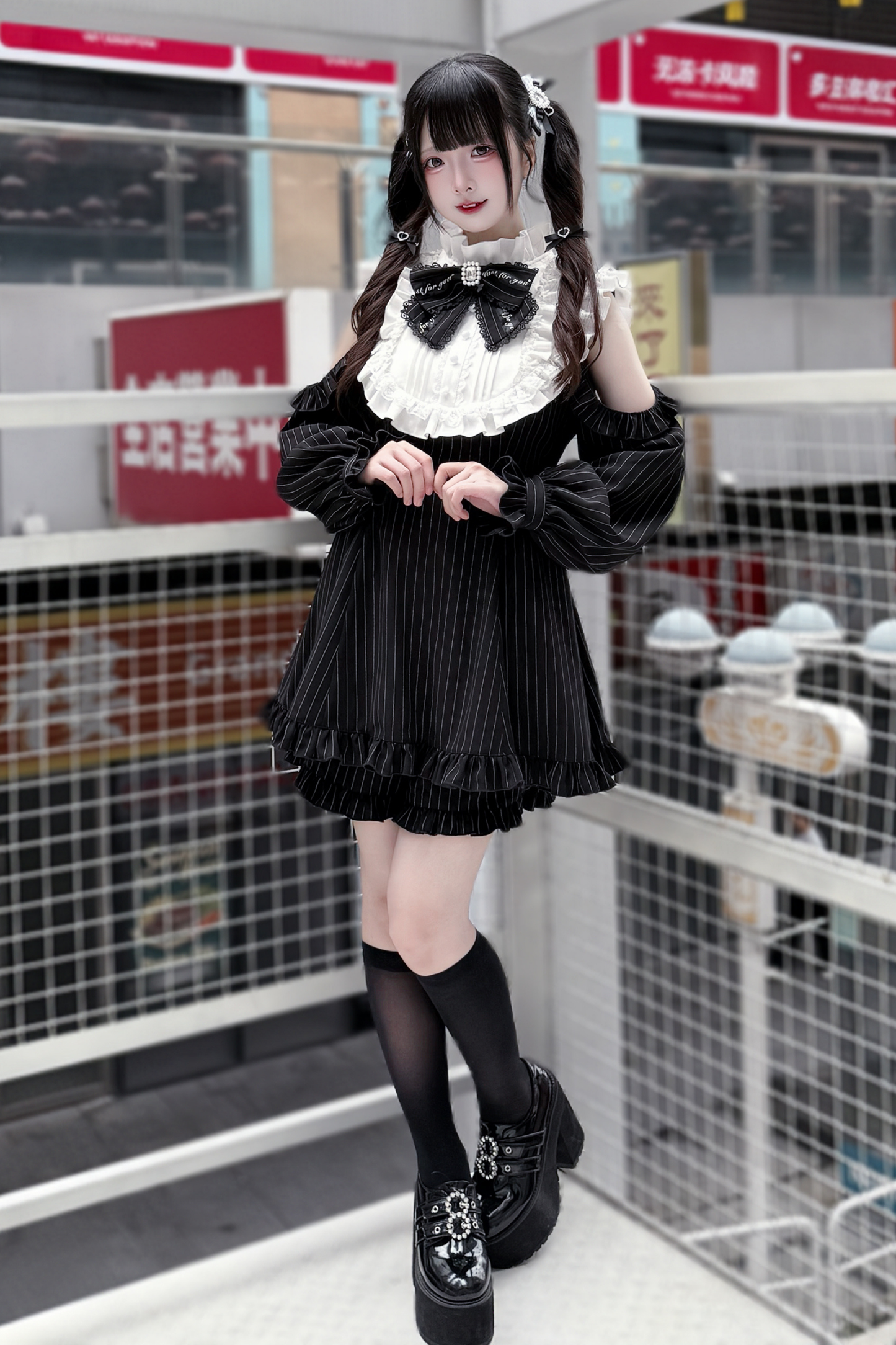 ローズプリンセスオフショルダーフリルリボントップス