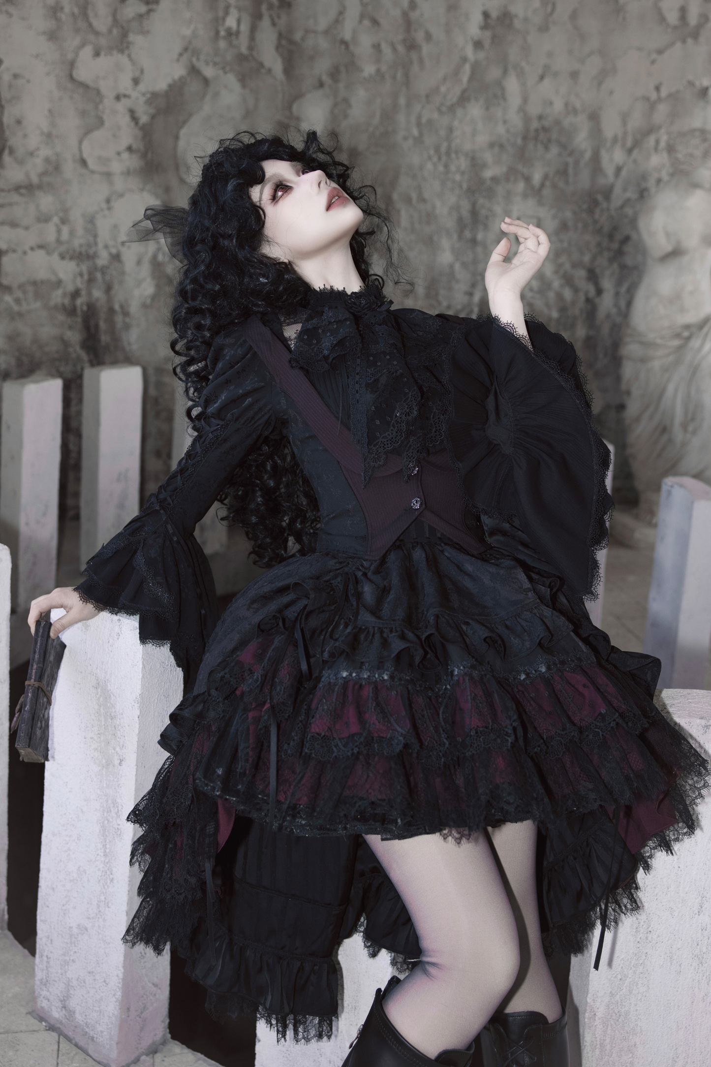[3월 16일 예약마감] 빅토리아 릴리스 고딕 로리타 셔츠 + 조끼 + 스커트
