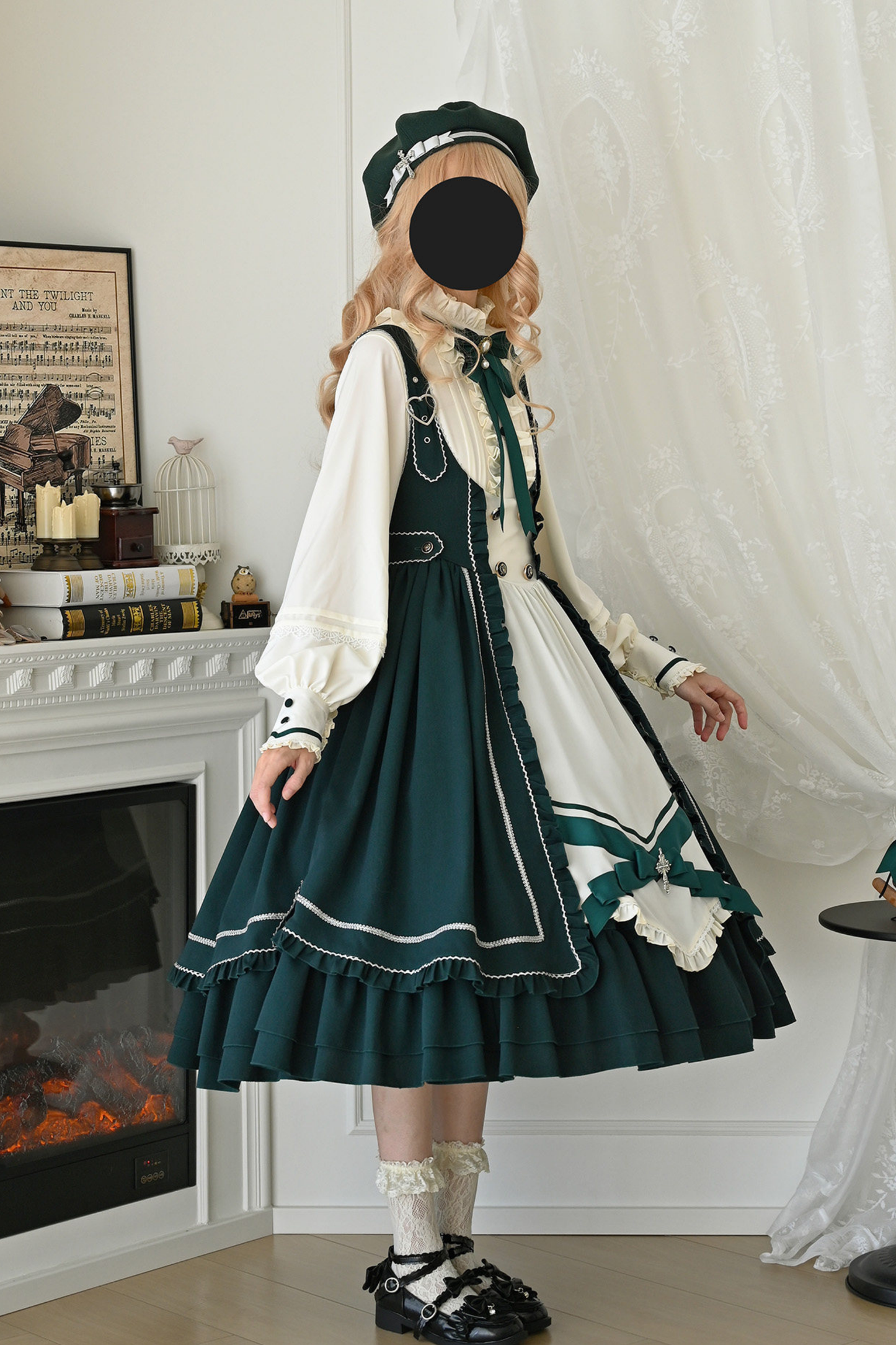 Miaustar Akademie Kleid