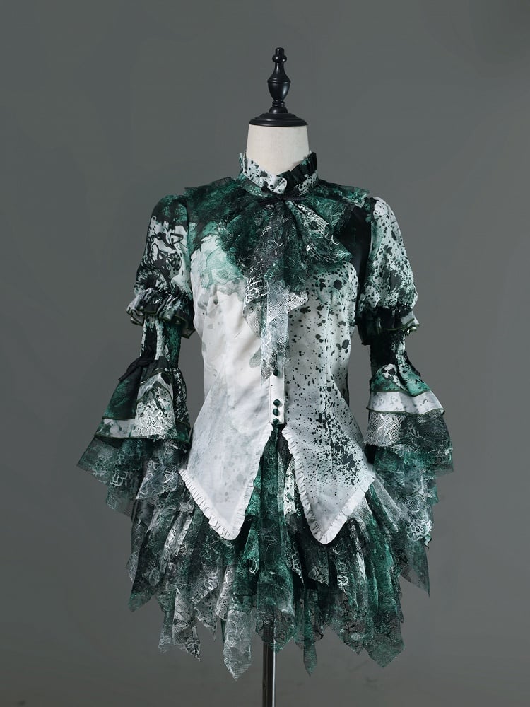 【12月10日予約締切】Bloodstainedプリントフリルスタンドカラー姫袖シャツ